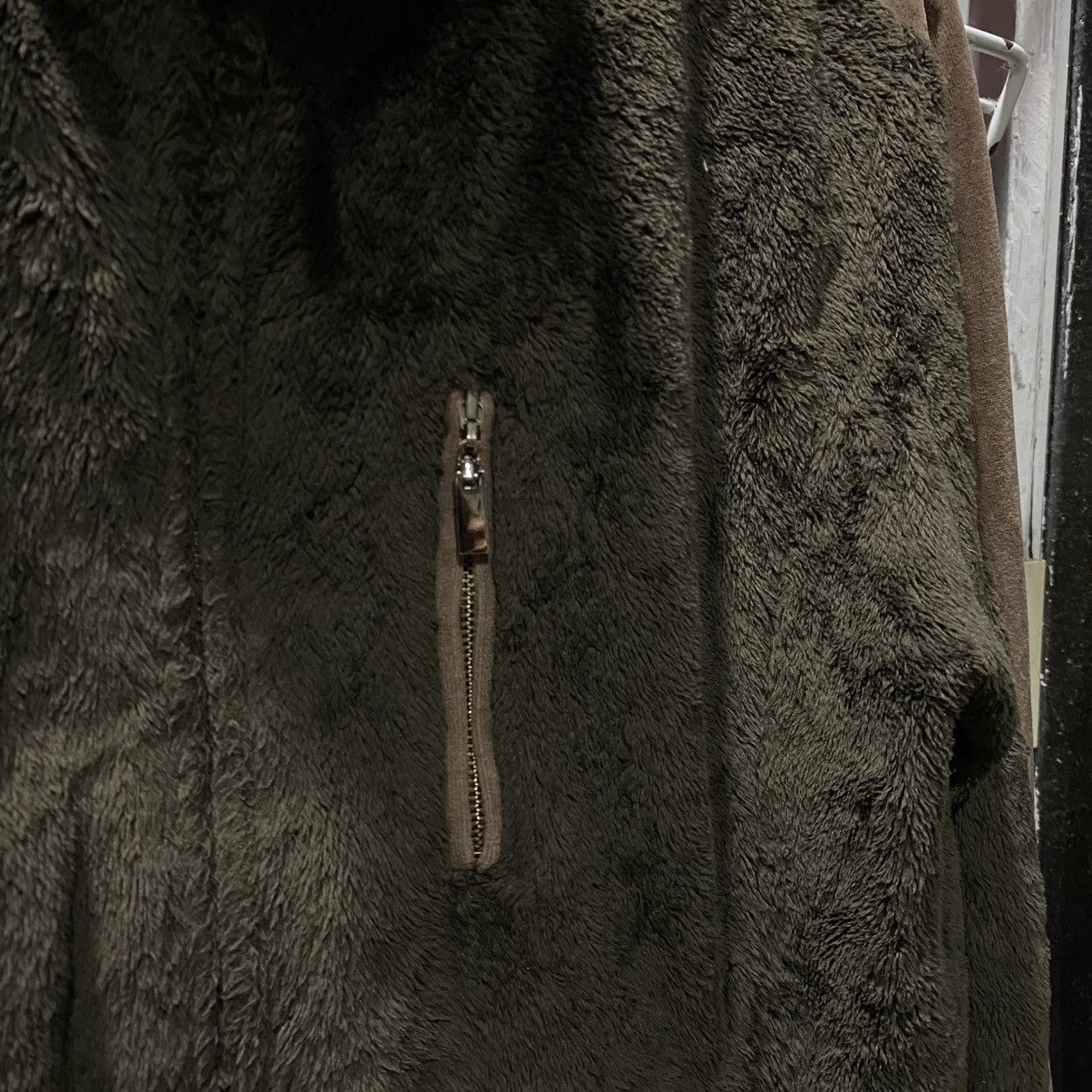 Katharine Hamnett London Vintage fleece-lined bomber jacket with suede-like panels Size US M / EU 48-50 / 2 - 9 Thumbnail