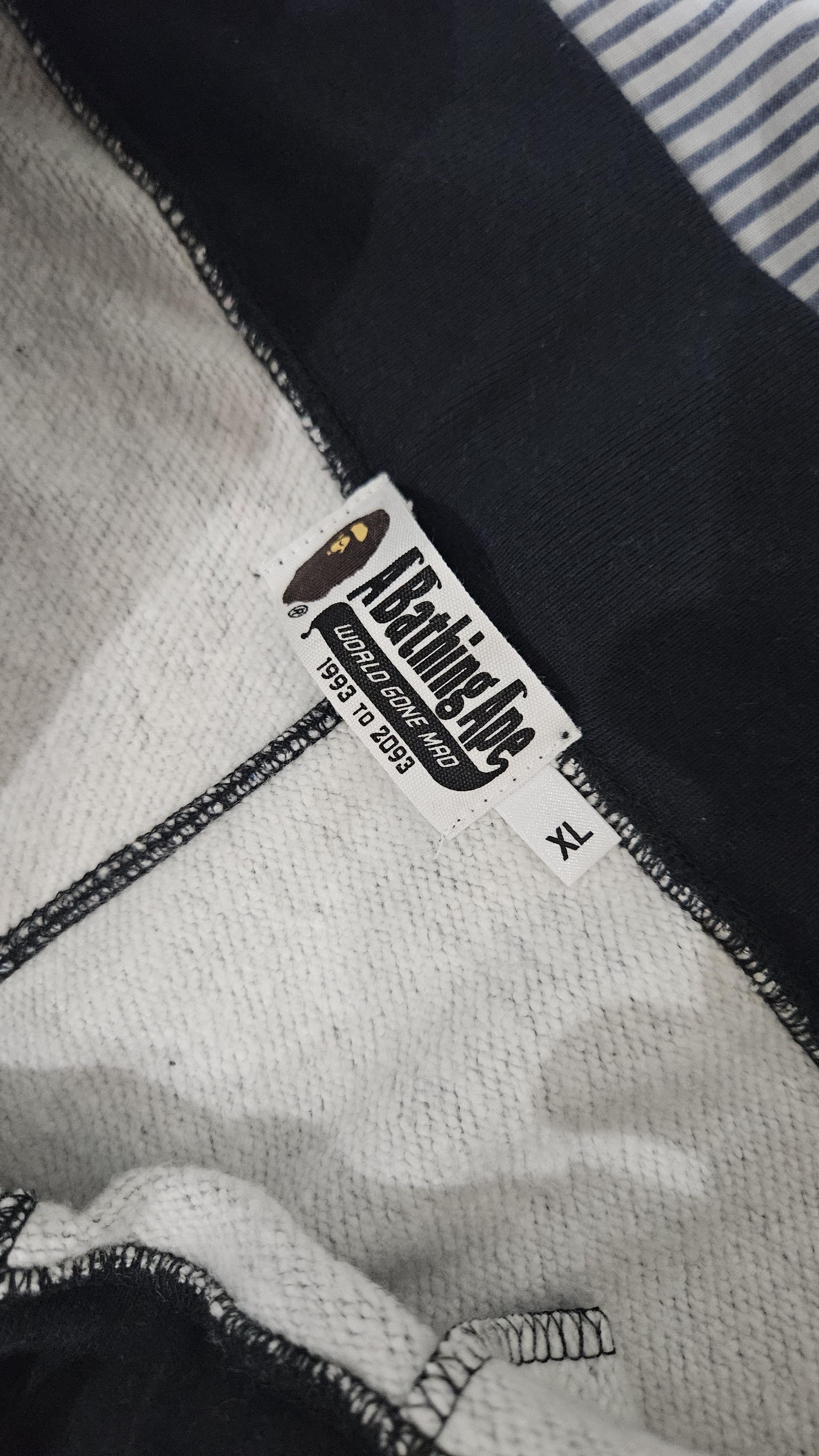 Bape Bape Pencil Camo Hologram Shark Sweatpants XL Size US 36 / EU 52 - 7 Thumbnail