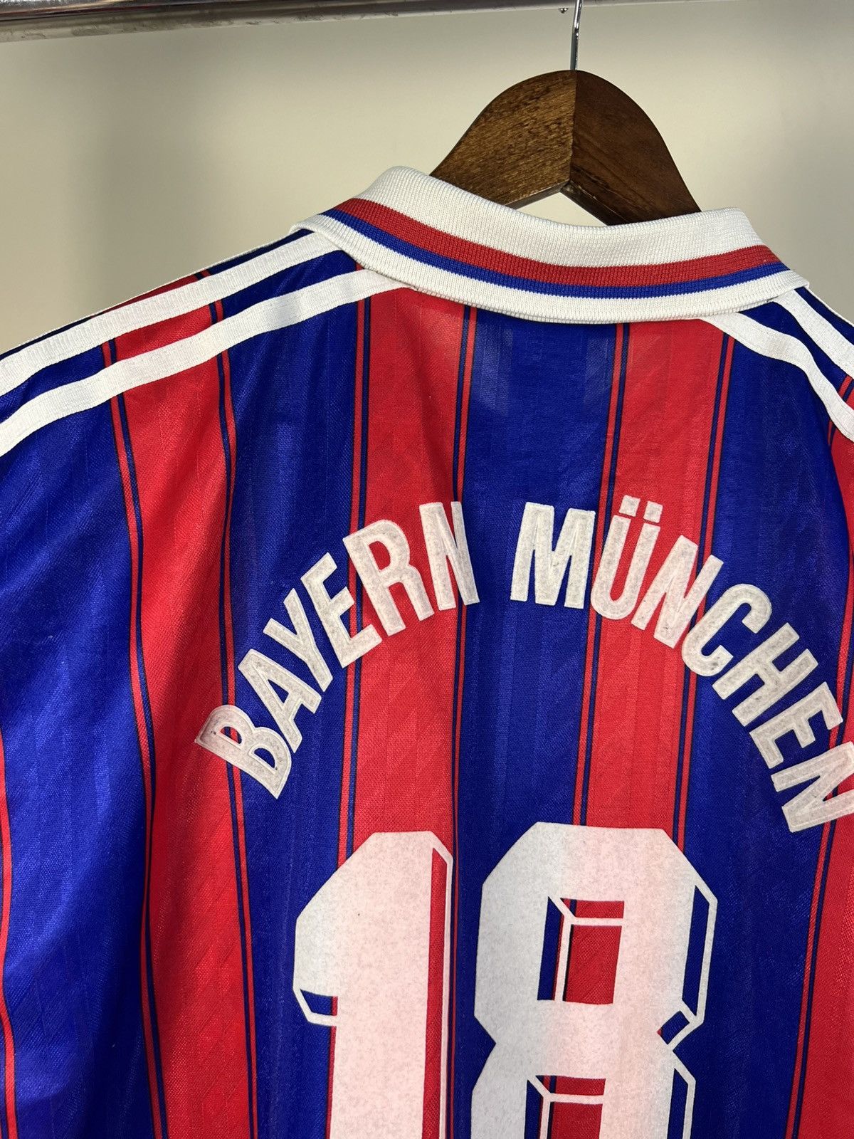 Adidas Bayern Munich 1995 Soccer #18 Klinsmann Adidas Jersey Sz L Size US L / EU 52-54 / 3 - 14 Thumbnail