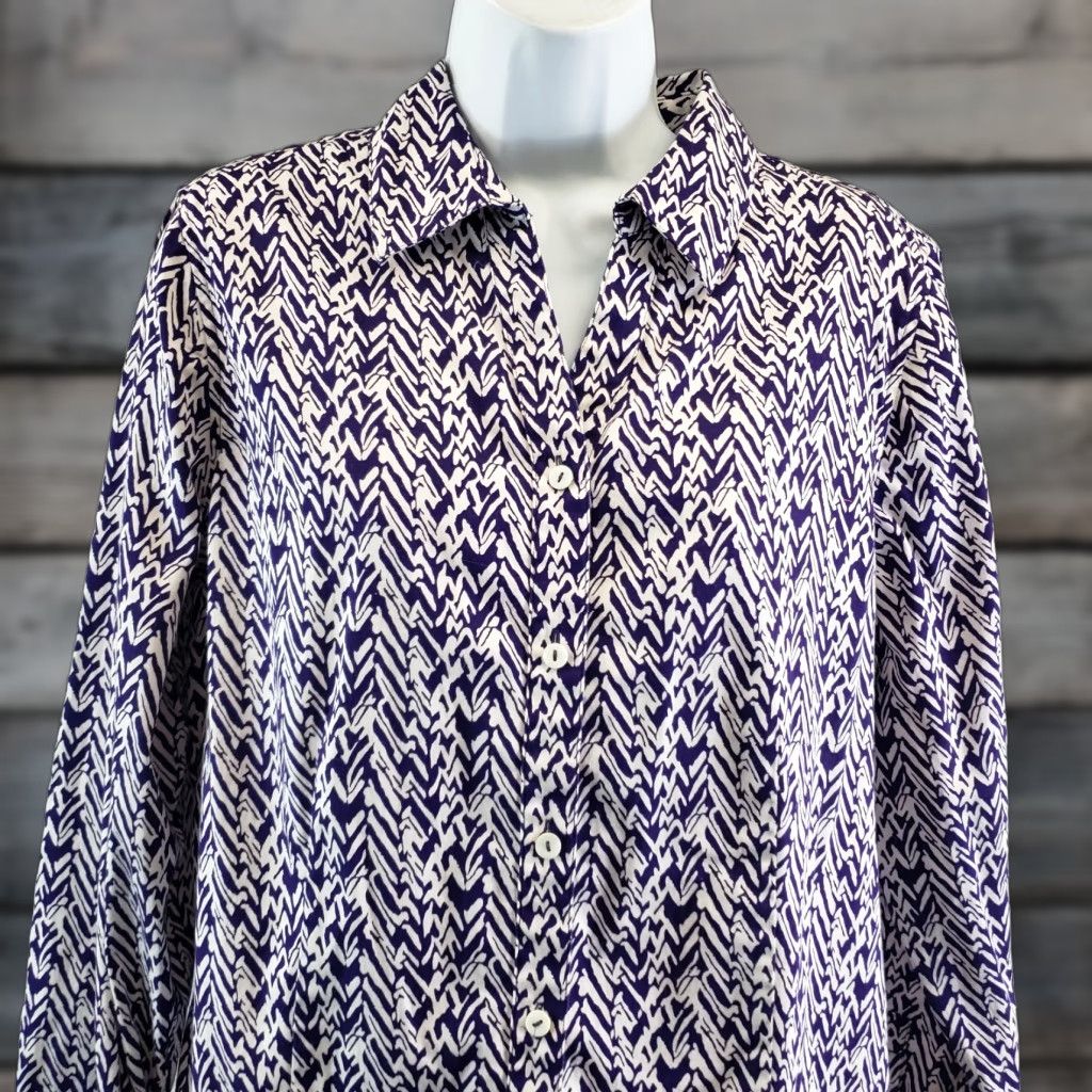 Vintage Chicos Womens Button Front Shirt Sz Large Purple White Long Sleeve Cotton Size L / US 10 / IT 46 - 1 Thumbnail