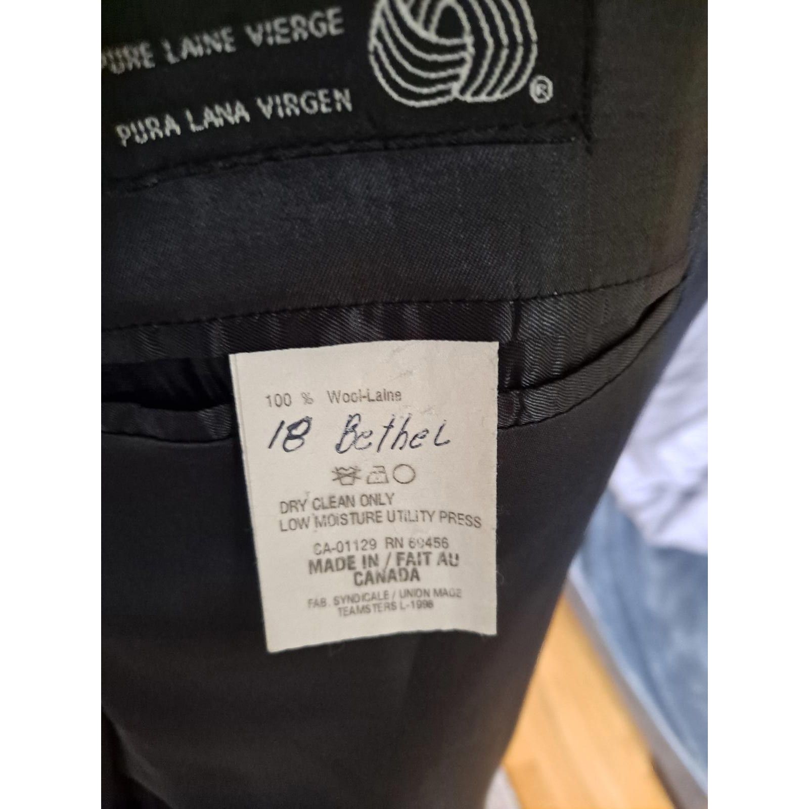 DKNY DKNY Navy Blue Suit Jacket Made in Canada Size 42L Size 42R - 5 Thumbnail