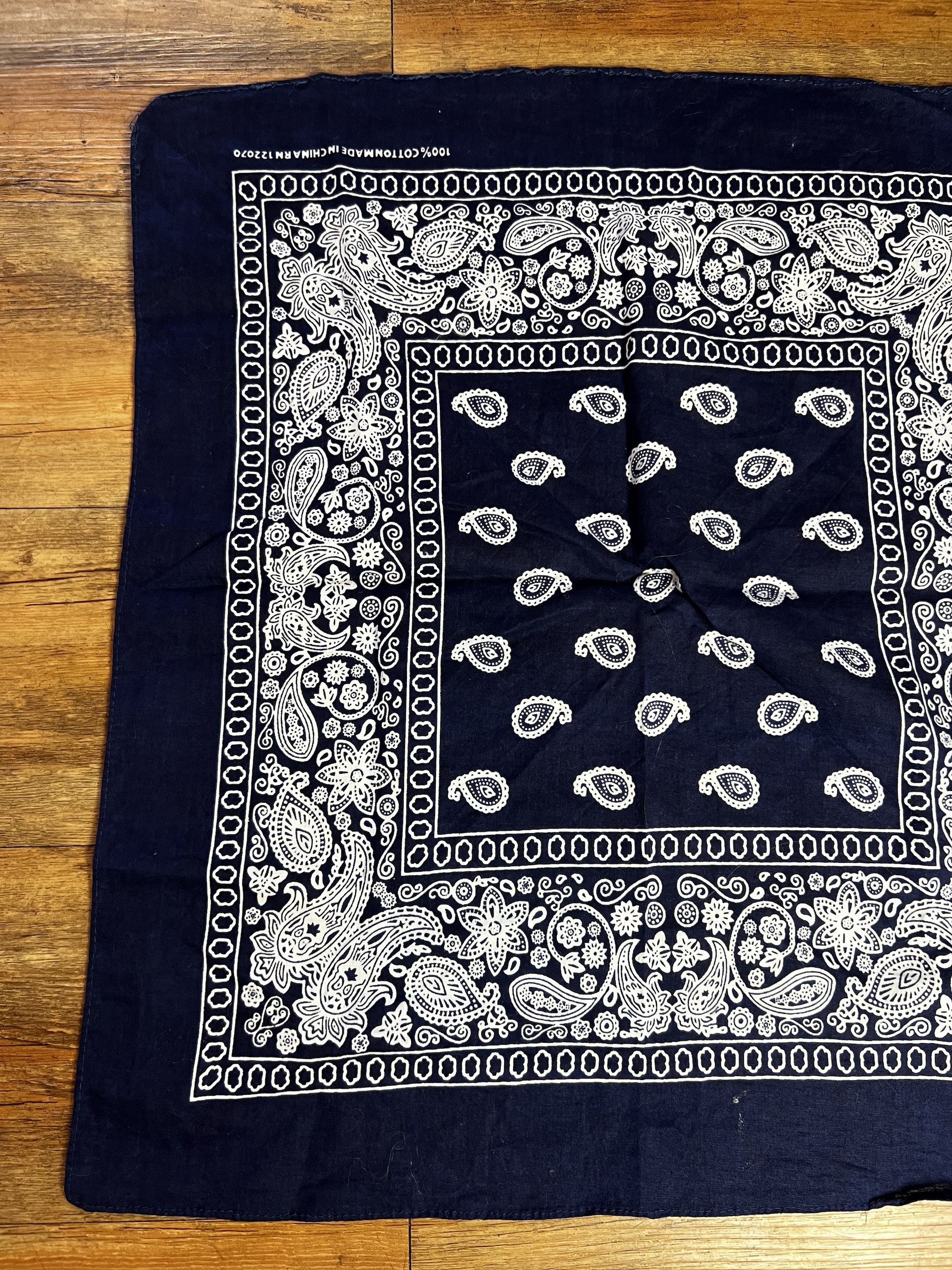 Vintage Vintage Kaiser Collection Dark Blue Paisley Bandana RN122070 Size ONE SIZE - 3 Thumbnail