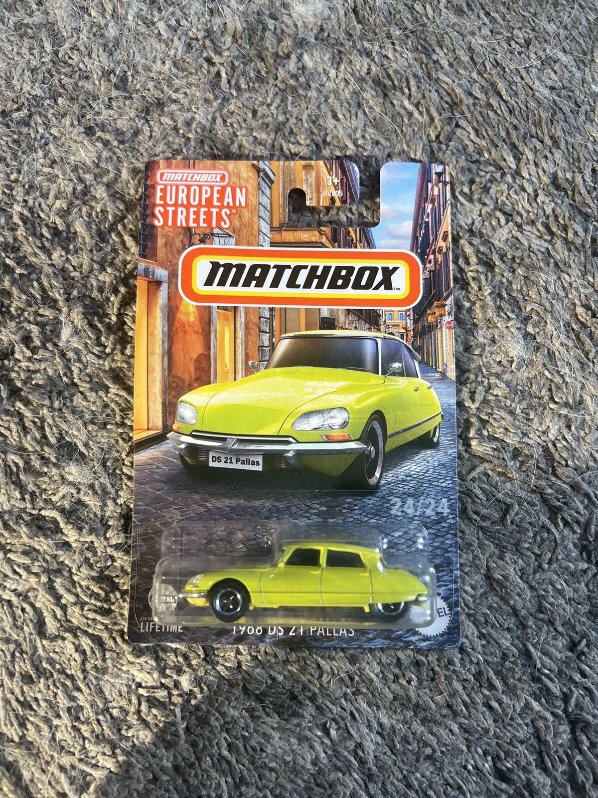 Hypebeast 2024 Mattel Matchbox European Streets 1968 DS 21 Pallas Size ONE SIZE - 1 Thumbnail