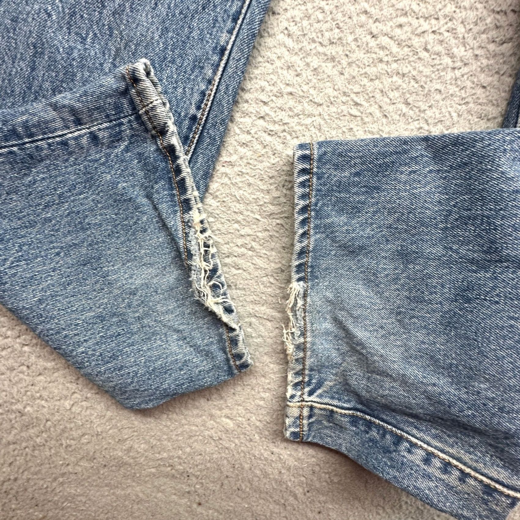 Levi's VINTAGE Levi's 501 XX Button Fly Jeans Mens 36x32 Blue Mexico Made Jeans Mens Regular 36 Blue 2005 XX Bootcut Size US 36 / EU 52 - 6 Thumbnail