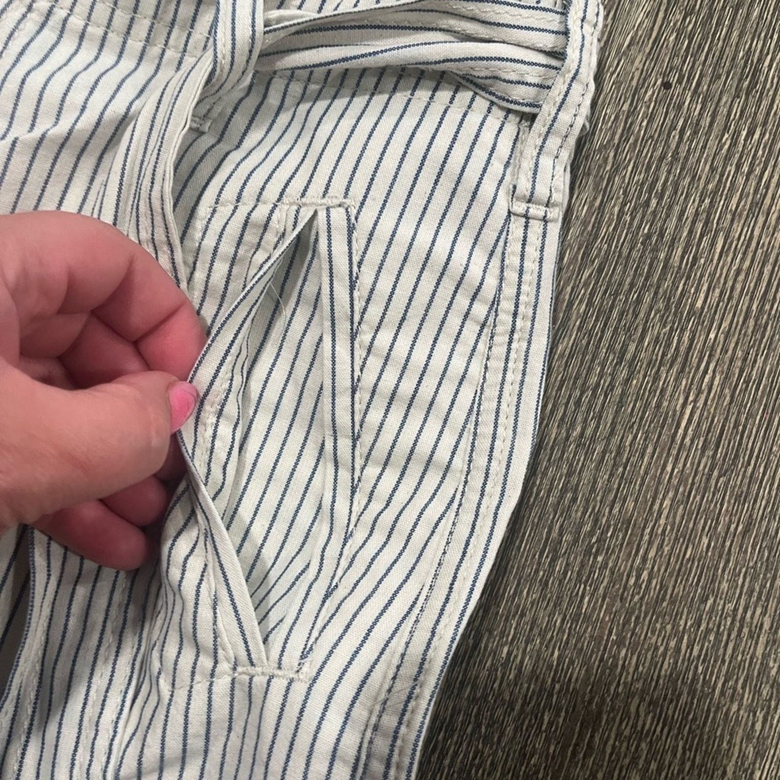 American Eagle Outfitters NWOT American Eagle Shorts High Rise Belted Cotton Stripes Size 26" / US 2 / IT 38 - 6 Thumbnail