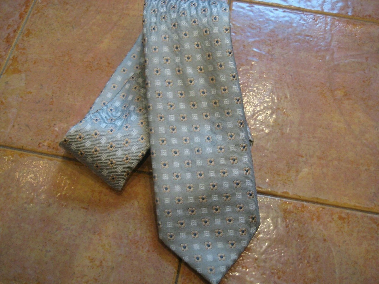 Other Nicky Milano hand made 100% woven silk tie 3" wide NWOT Size ONE SIZE - 1 Thumbnail