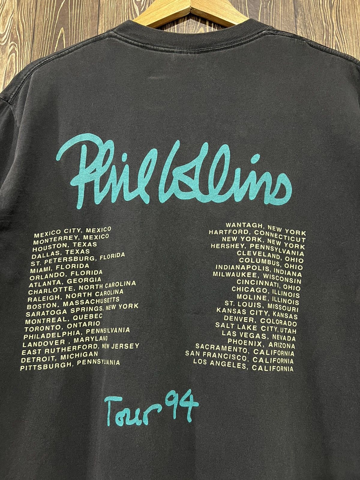 Band Tees × Vintage Vintage 90s Phil Collins Tour Tshirt Size US L / EU 52-54 / 3 - 9 Thumbnail