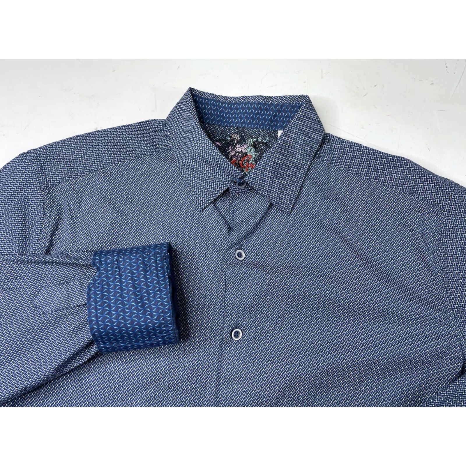 Robert Graham Robert Graham Shirt Men L Blue Classic Fit Button-Up Collared Long Sleeve All Over Print Stretch Embroidered Logo Size US L / EU 52-54 / 3 - 2 Thumbnail