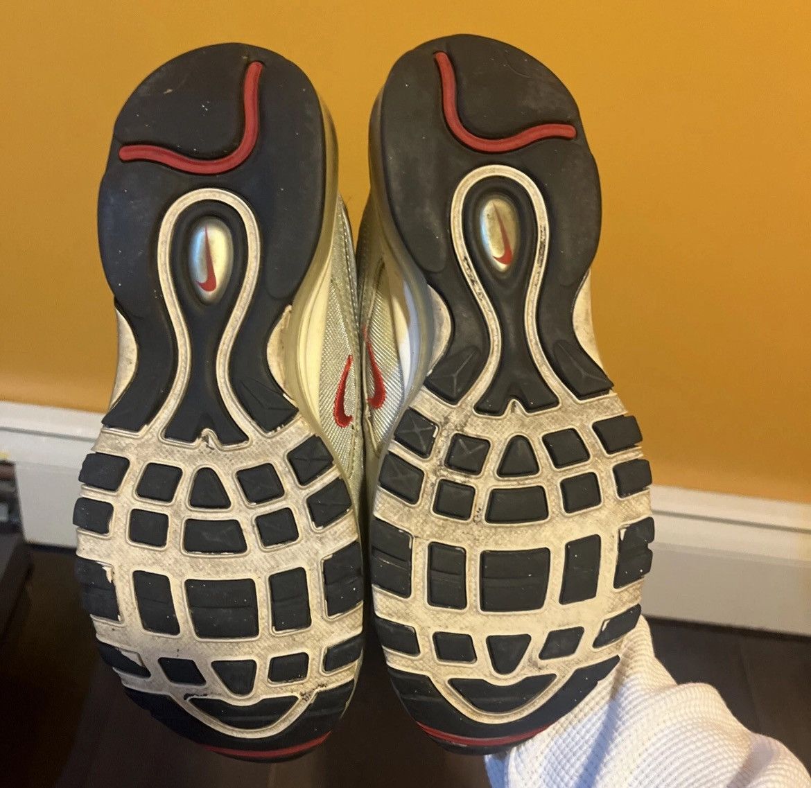Nike Nike Air Max 97 Silver Bullet Size US 5.5 / EU 38 - 5 Thumbnail
