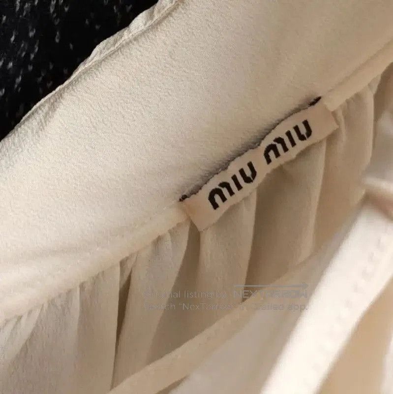 Miu Miu Miu Miu Summer Silk Short Sleeve Blouse . Size M / US 6-8 / IT 42-44 - 5 Thumbnail
