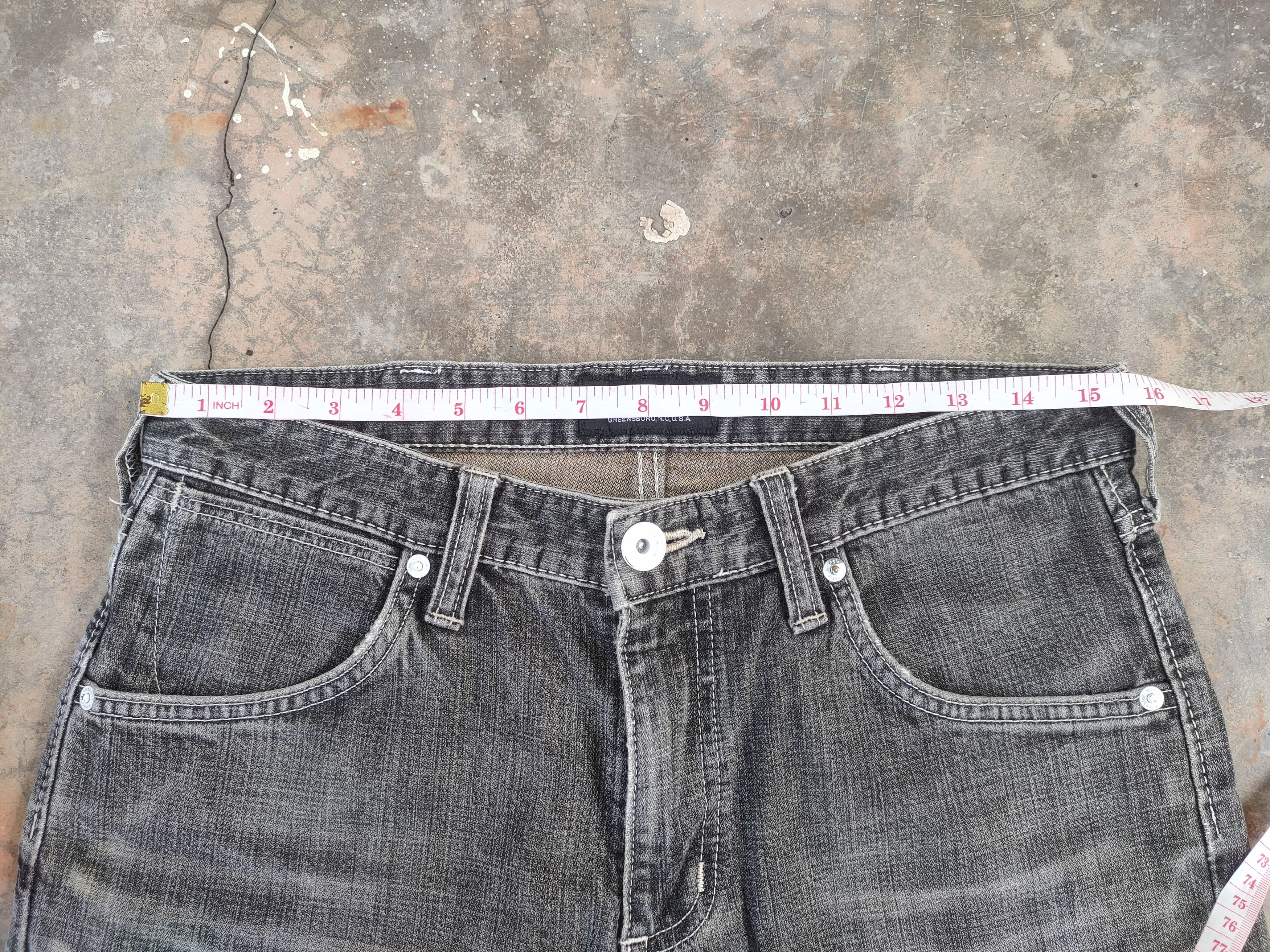 Wrangler W31 VINTAGE WRANGLER FLARE FADED DISTRESSED JEANS PANTS Size US 31 - 6 Thumbnail