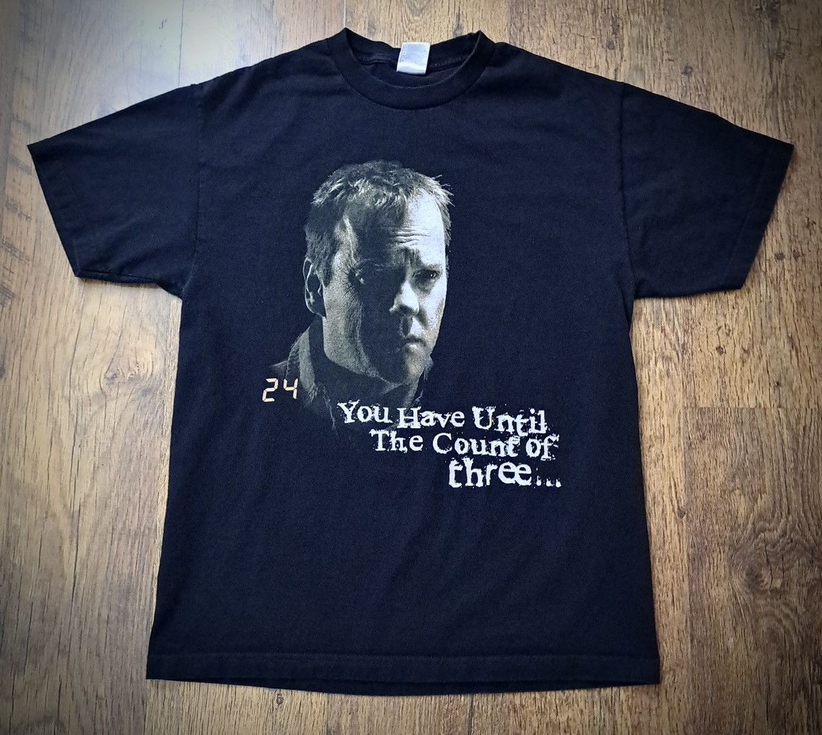 Vintage TWENTY FOUR x JACK BAUER x TV Series x Vintage T-Shirt Size US L / EU 52-54 / 3 - 1 Thumbnail