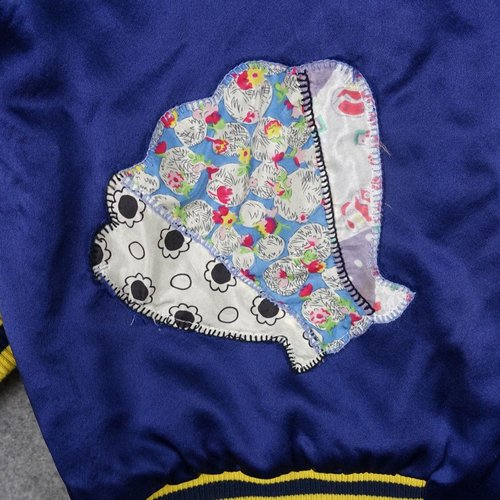 Tsumori Chisato VINTAGE Tsumori Chisato Jacket Womens 2 Blue Silk Reversible Mermaid Shell Art Bomber Size XS / US 0-2 / IT 36-38 - 4 Thumbnail