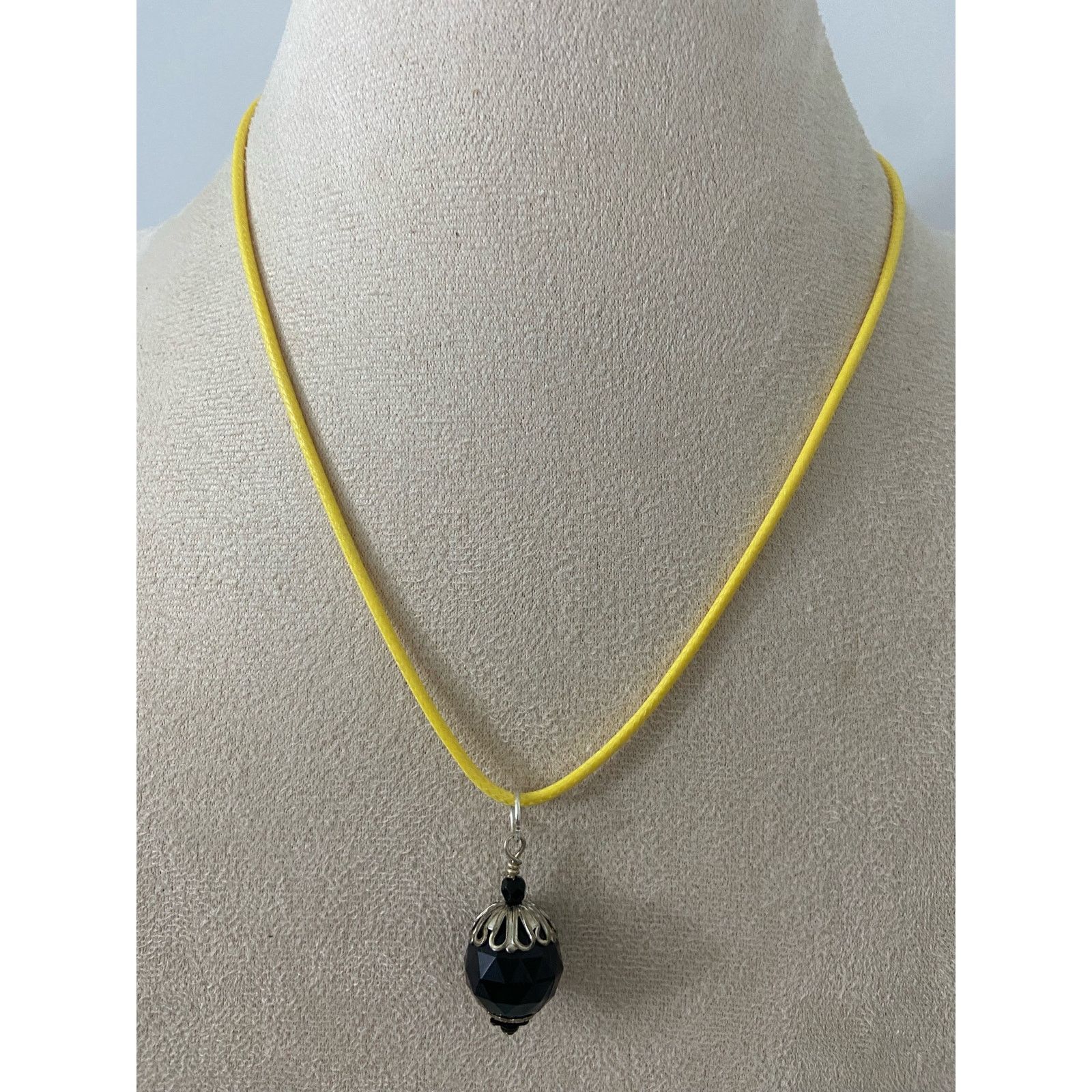 Handmade black dome pendant necklace Size ONE SIZE - 1 Thumbnail