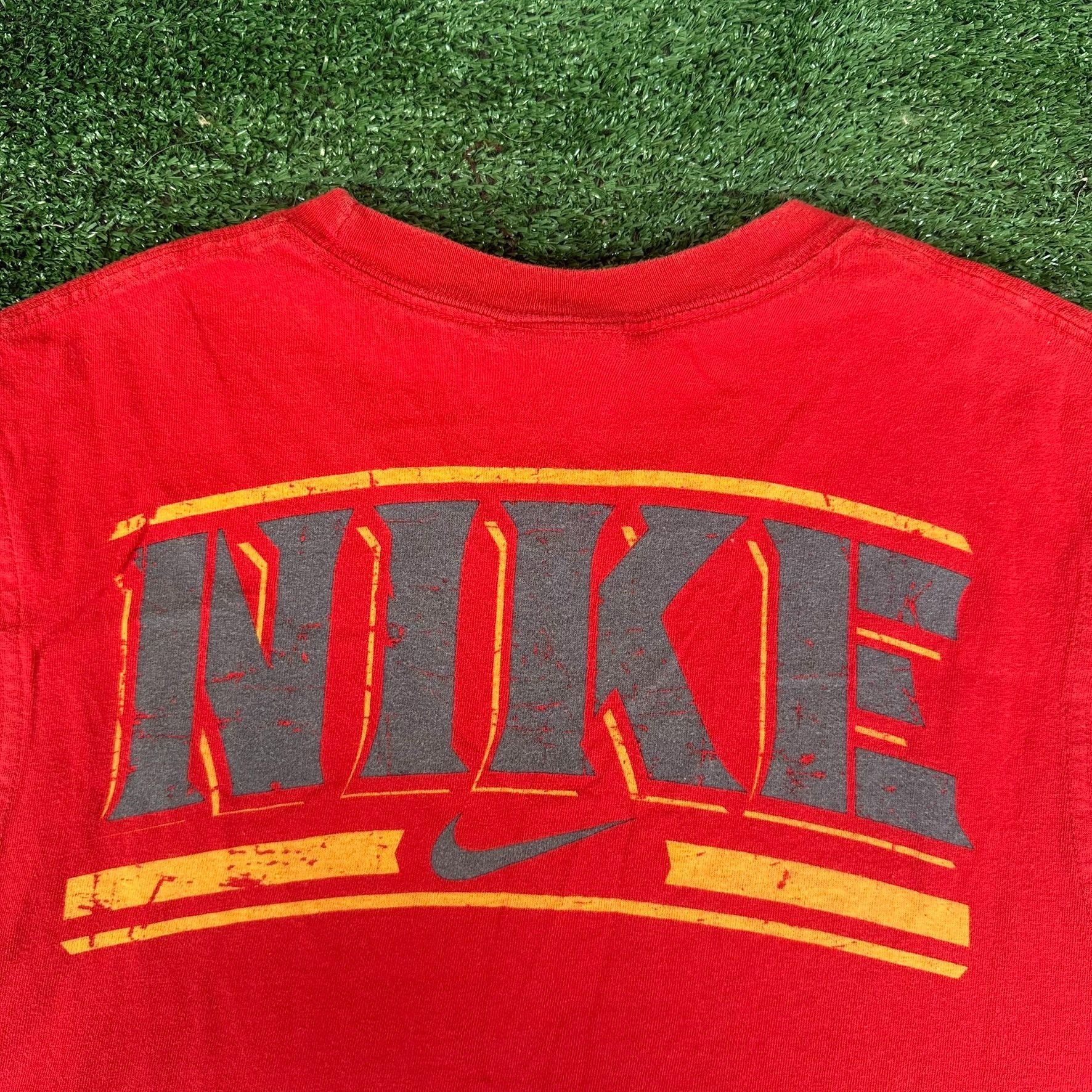 Nike Vintage Y2K Nike Center Swoosh Muscle Shirt Sleeveless Tank Size US L / EU 52-54 / 3 - 6 Thumbnail