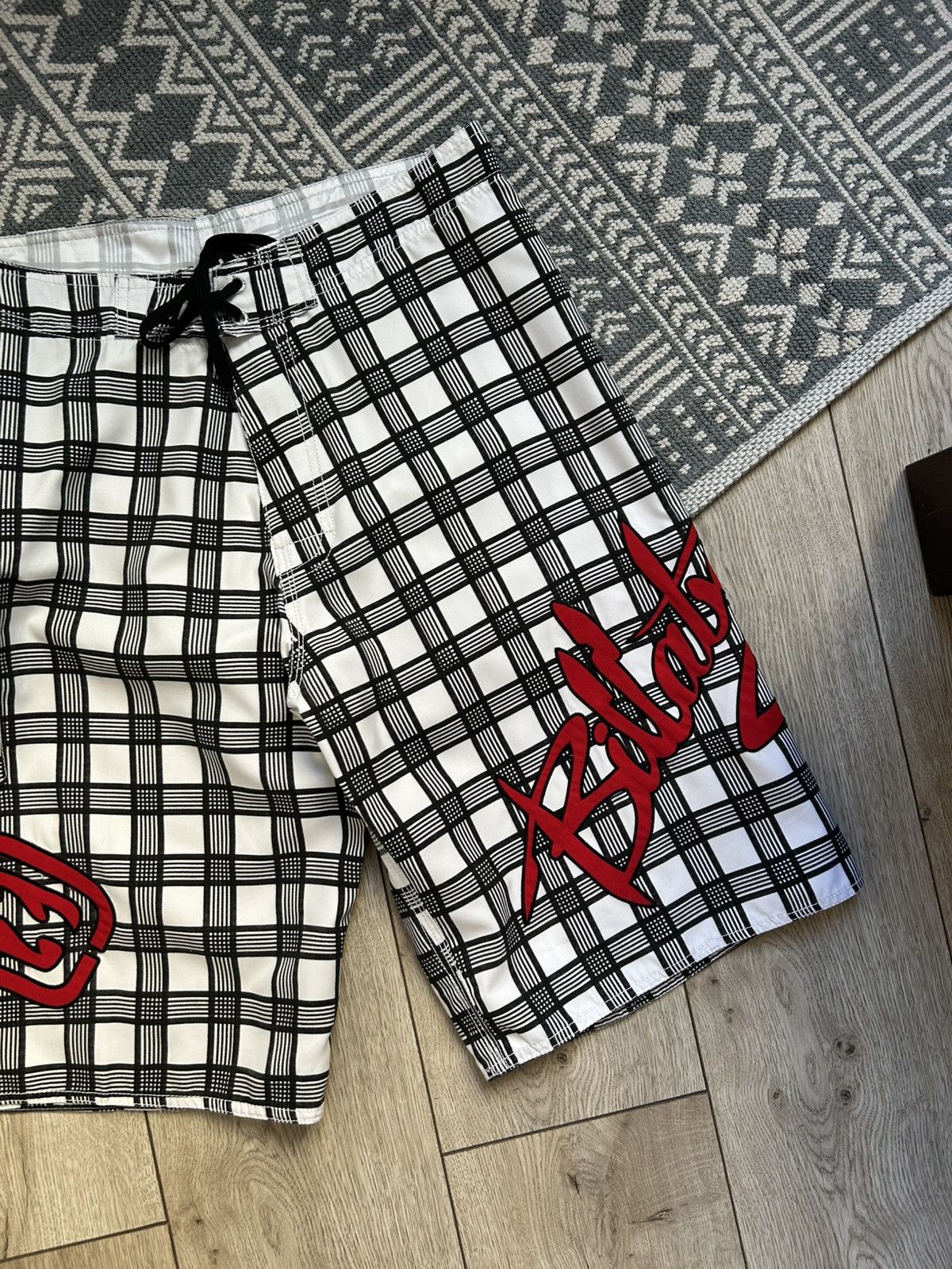 Billabong Billabong Vintage 2000’s man’s board shorts size 36 Size US 36 / EU 52 - 2 Thumbnail
