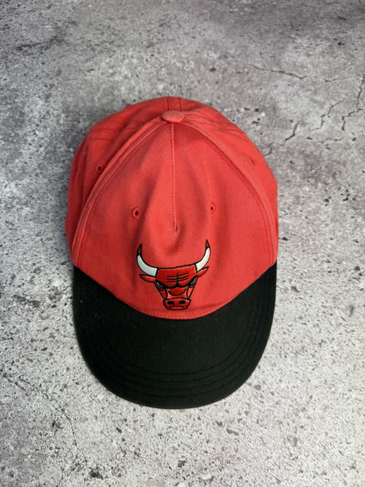 NBA × Vintage Chicago Bulls Cap Hat Vintage Size ONE SIZE - 2 Thumbnail