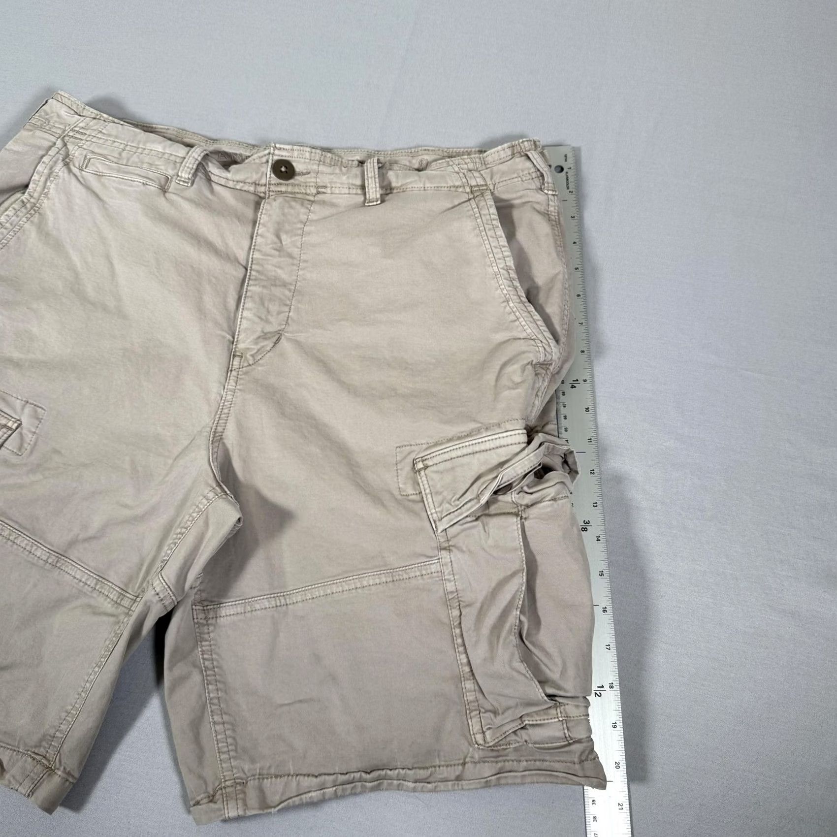 American Eagle Outfitters American Eagle Shorts Mens 34 Khaki Cargo Flex Stretch Military Loose Fit Preppy Size US 34 / EU 50 - 5 Thumbnail