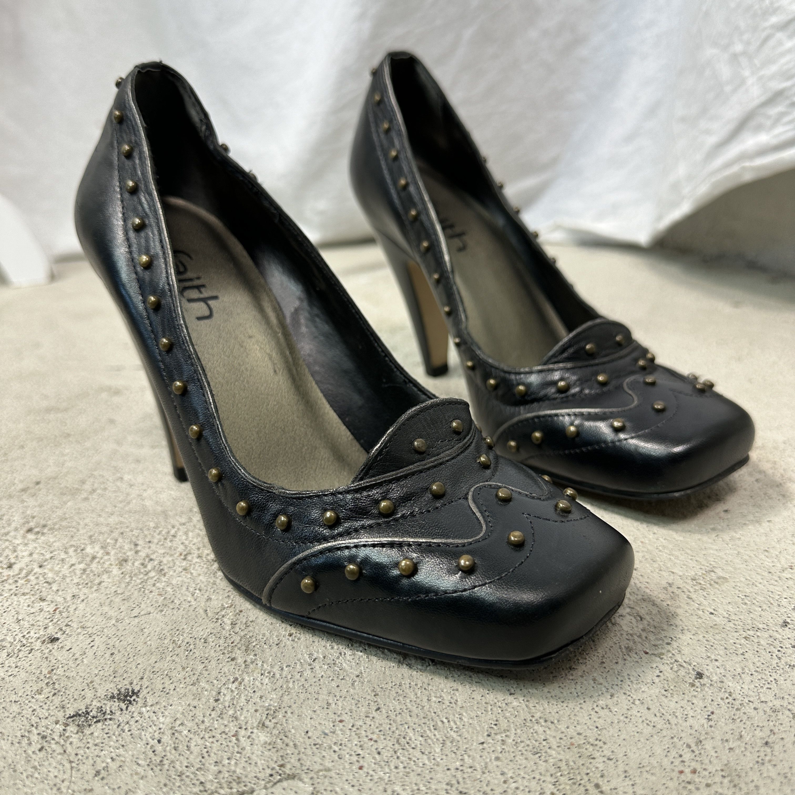Vintage Vintage Avant Garde Leather Studded Heels Y2K Size US 7 / IT 37 - 7 Thumbnail