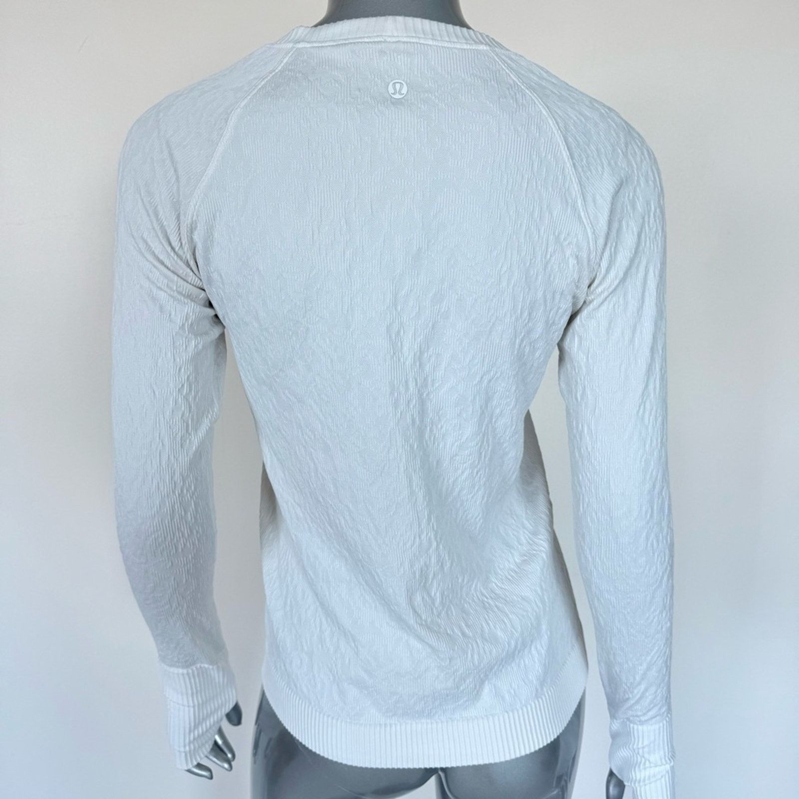 Lululemon Lululemon Athletic long sleeve women top size 8 Size M / US 6-8 / IT 42-44 - 3 Thumbnail