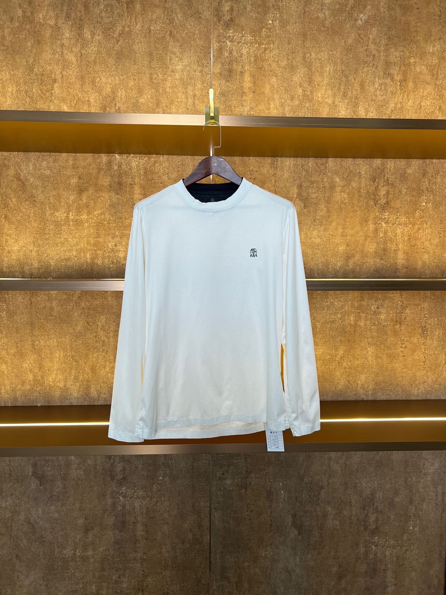 Brunello Cucinelli Brunello Cucinelli Embroidered White T-Shirt L Women Size L / US 10 / IT 46 - 1 Thumbnail