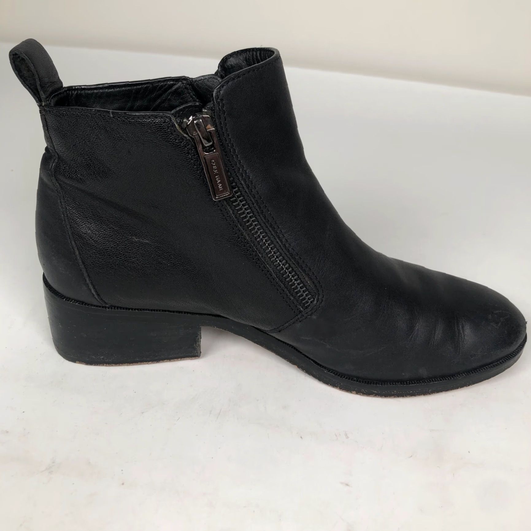 Cole Haan Black Leather Zip Ankle Boots Cole Haan Maci Black Leather Side Zip Ankle Booties... | Depop main image 3