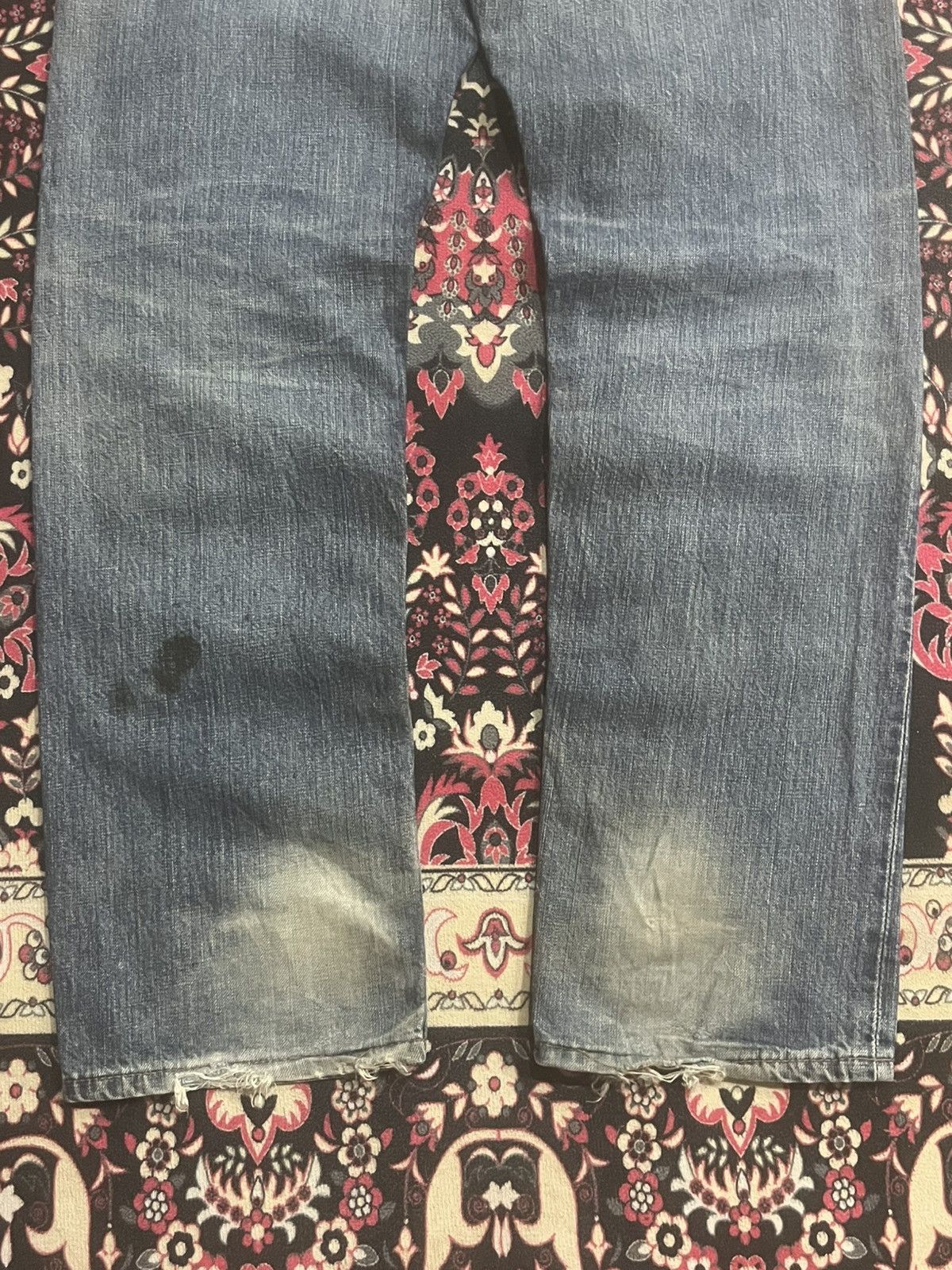 Levi's Vintage Y2K Levi’s 501 Blue Faded Distressed Classic Jeans Size US 32 / EU 48 - 12 Thumbnail