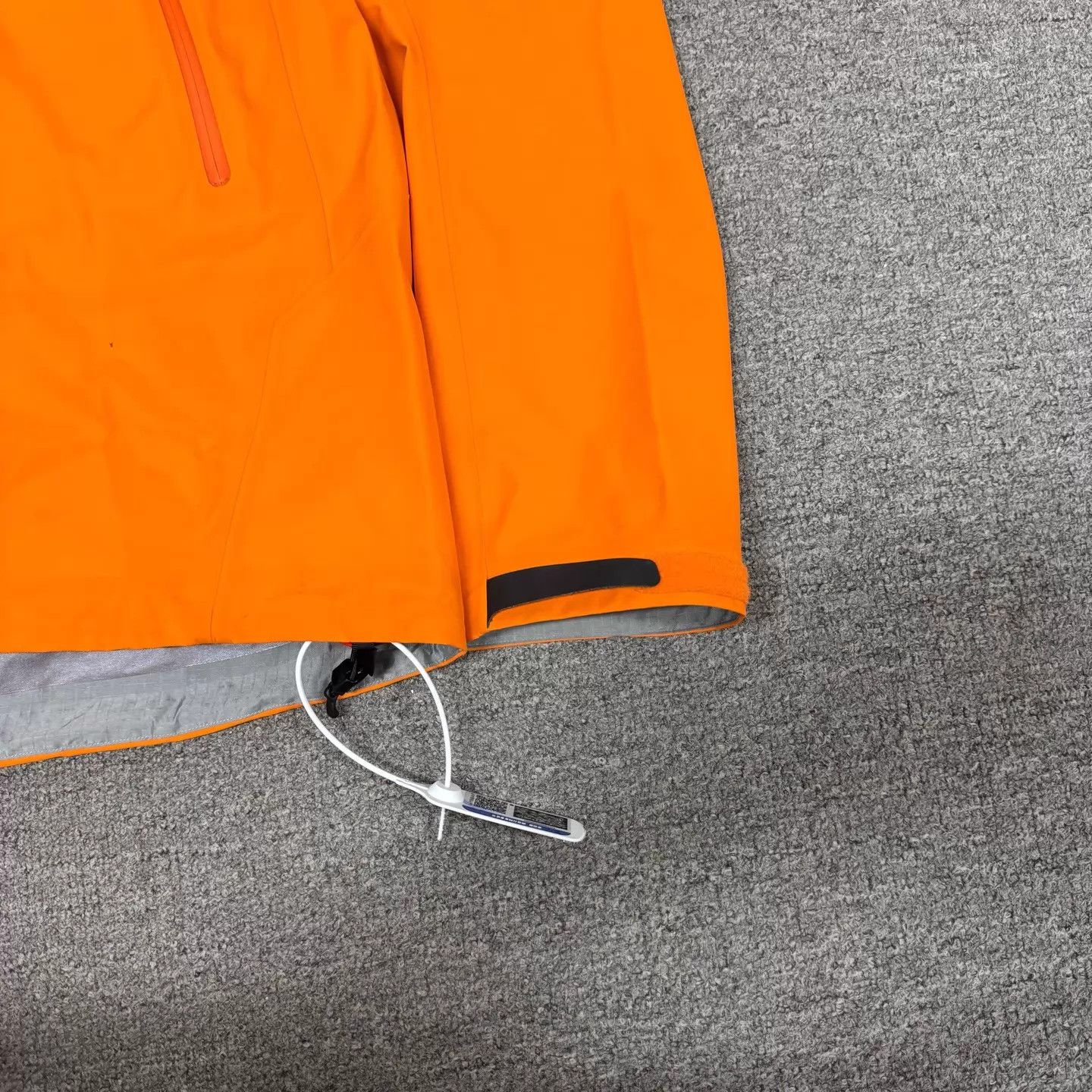 Arc'teryx Arcteryx Beta Orange Waterproof Hooded Jacket L 99 New Size US L / EU 52-54 / 3 - 5 Thumbnail