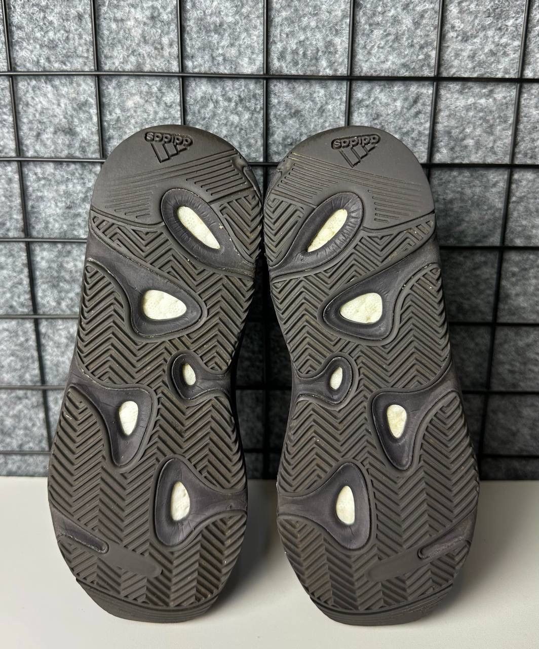 Adidas × Kanye West Adidas Yezzy Boost 700 V2 Vanta size us 3 Size US 5 / IT 35 - 10 Thumbnail