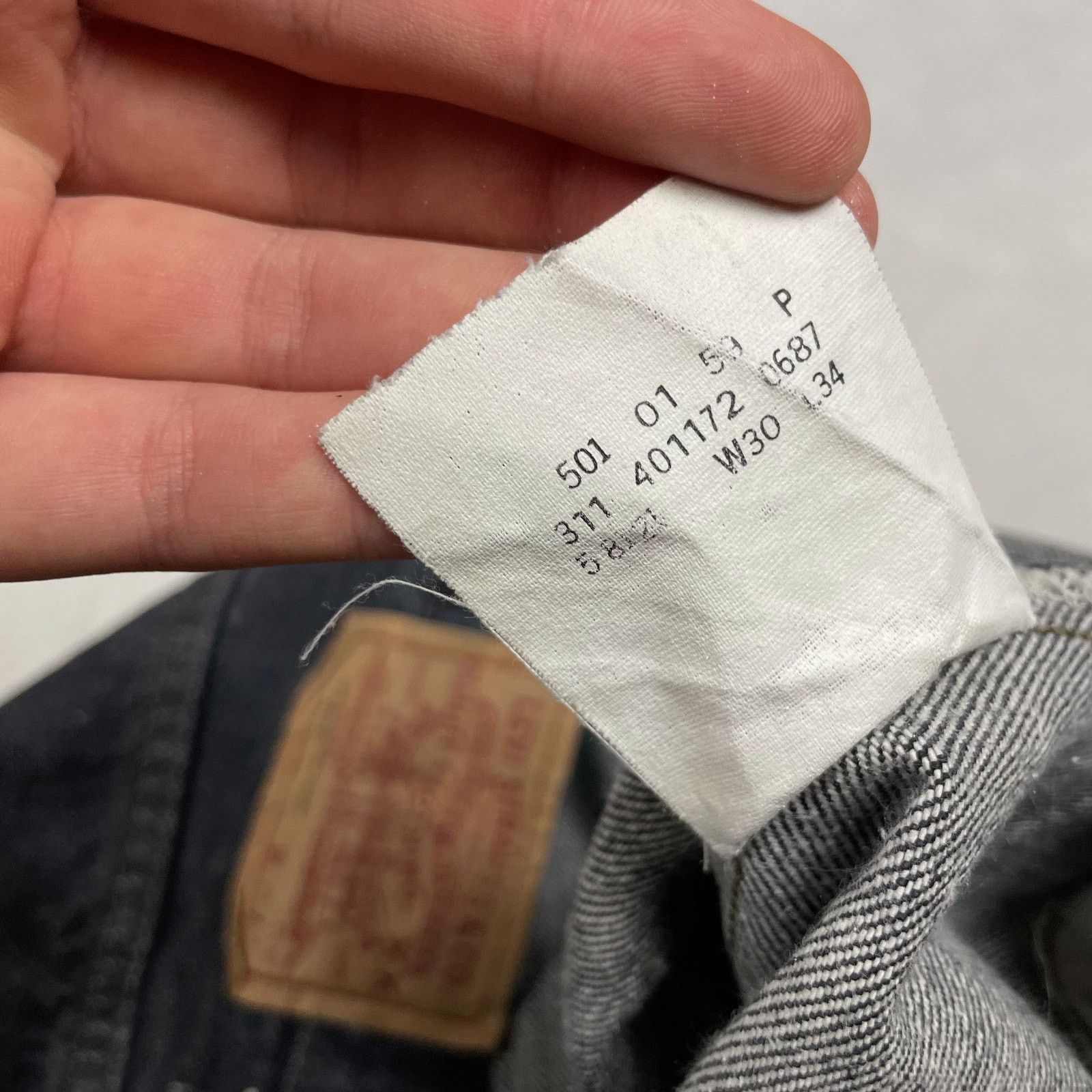 Levi's × Vintage Levi's 501 Men's Gray Cotton Denim Straight Leg Jeans 30x34 Size US 30 / EU 46 - 9 Thumbnail