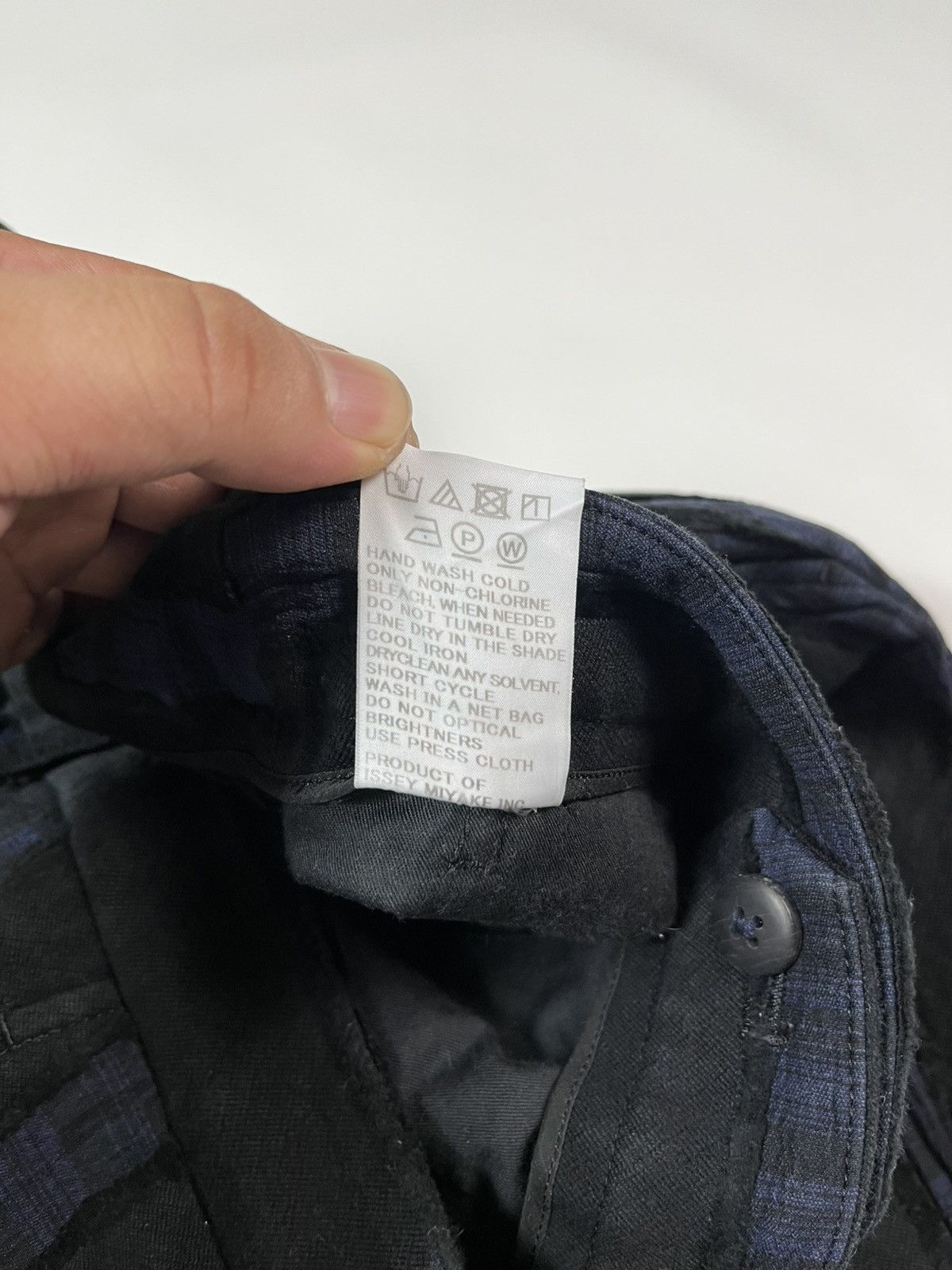 Issey Miyake ISSEY MIYAKE STRIPE SLIGHTLY FLARED PANTS Size 29" - 8 Thumbnail