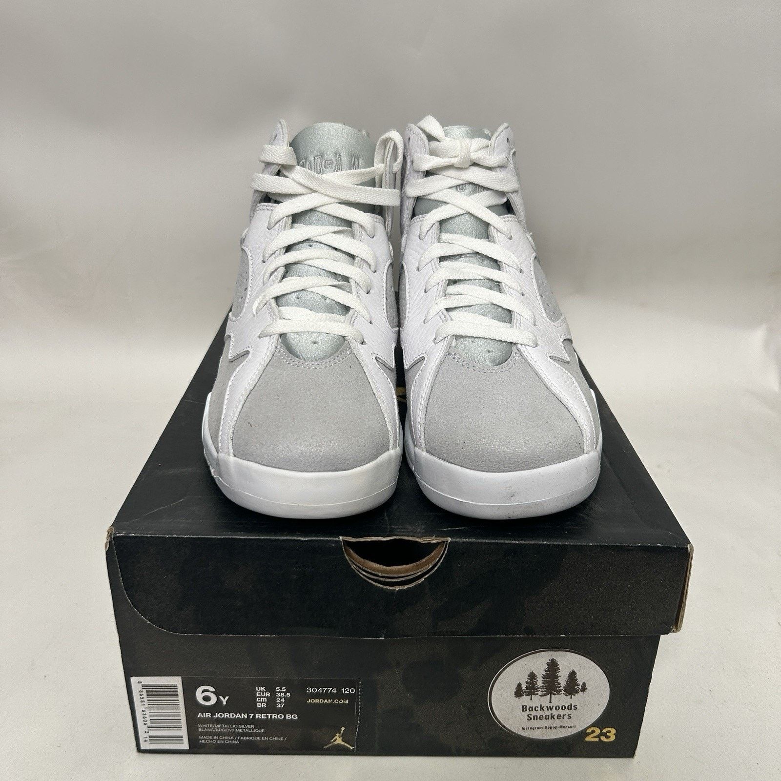 Jordan Brand Nike Air Jordan 7 Retro GS “Pure Platinum/White Grey” Size US 7.5 / IT 37.5 - 2 Thumbnail