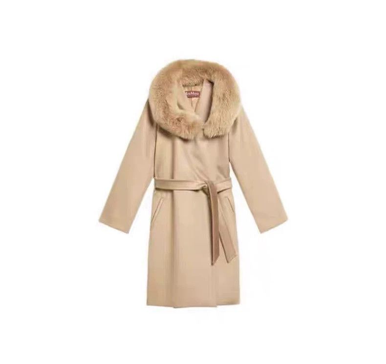 Moncler maxmara fox fur coat in classic beige Size US S / EU 44-46 / 1 - 6 Thumbnail