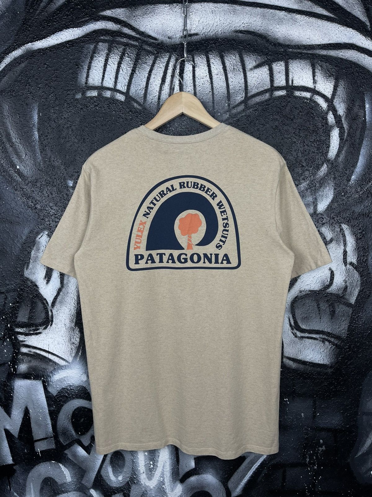 Patagonia Patagonia Big Logo T-Shirt Men’s Size S Size US S / EU 44-46 / 1 - 4 Thumbnail