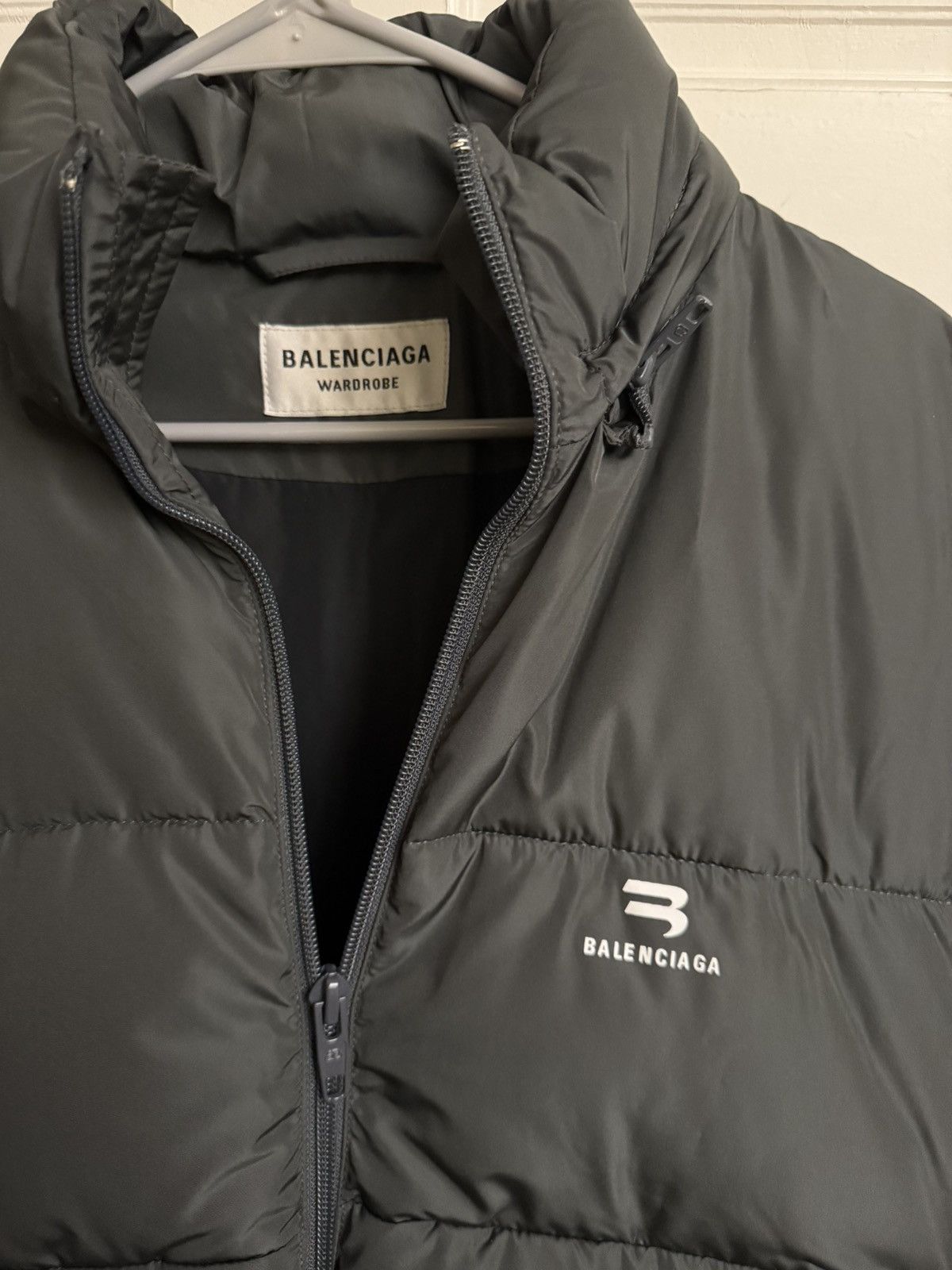 Balenciaga Balenciaga Sporty B puffer size large Size US L / EU 52-54 / 3 - 2 Thumbnail