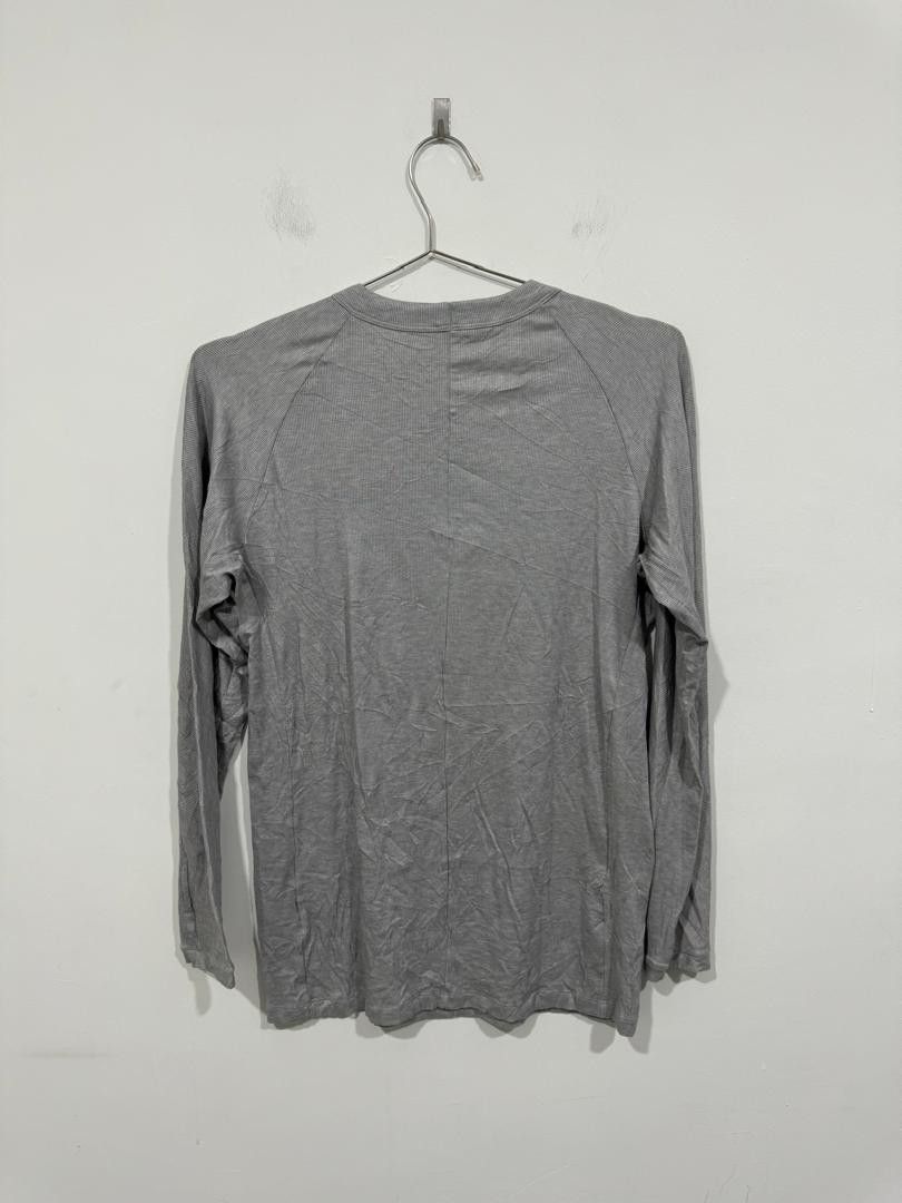 Alexander Wang × Uniqlo Alexander Wang x Uniqlo Heattech Long Sleeve Tee Size US M / EU 48-50 / 2 - 4 Thumbnail