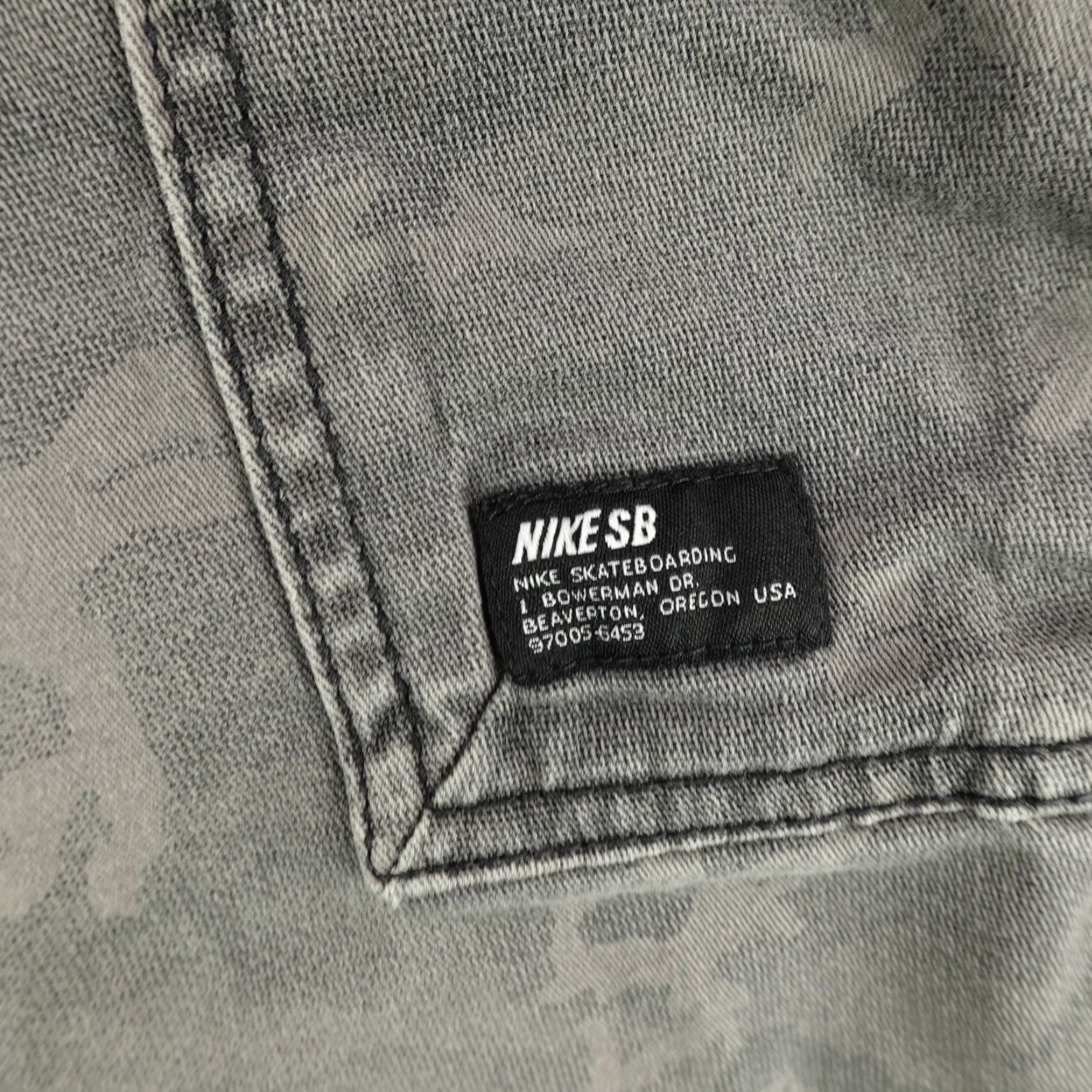 Nike Nike SB Shorts Mens 40 Gray Camouflage Cargo Skater Baggy Size US 42 / EU 58 - 5 Thumbnail
