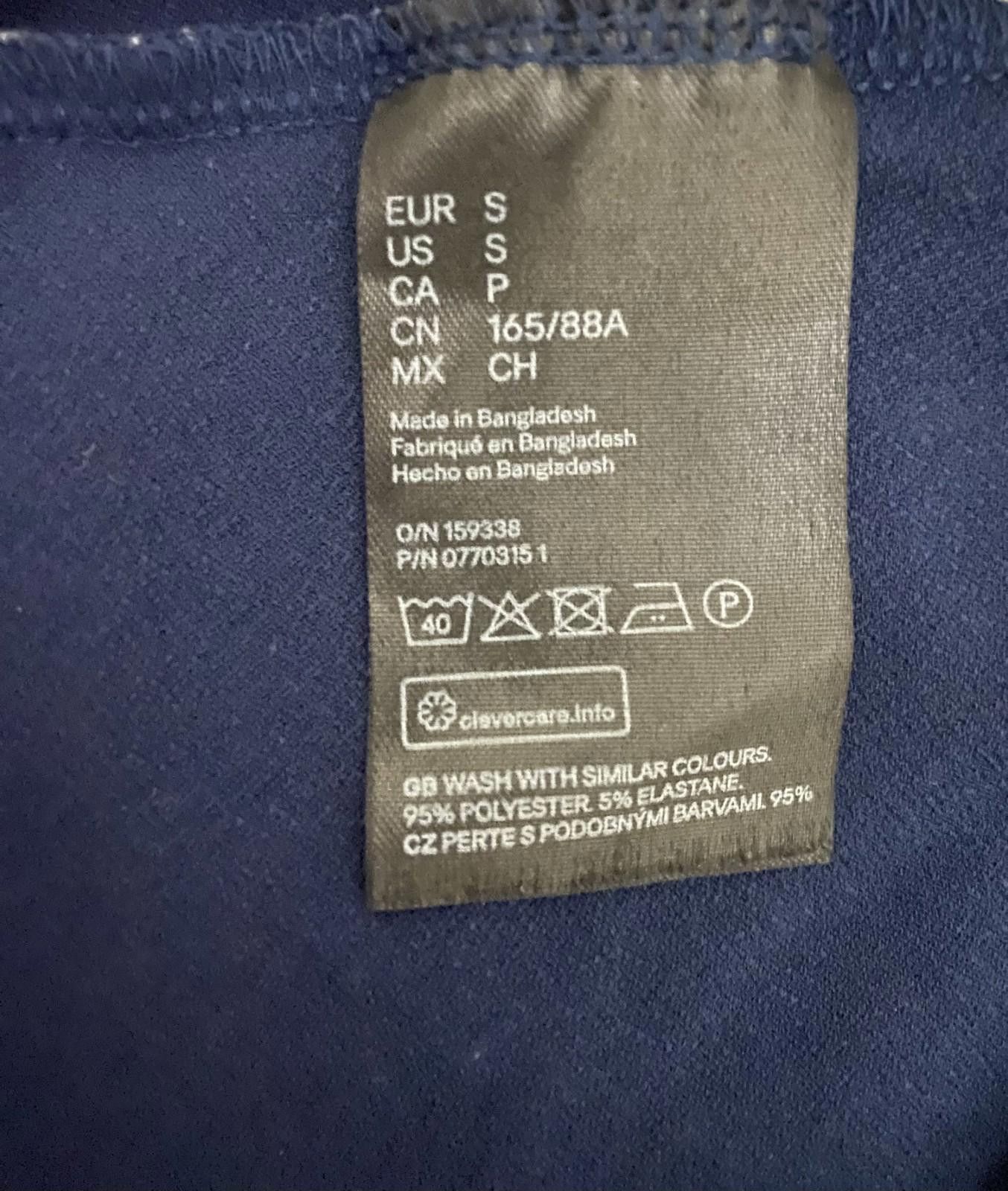 H&M H&M Loose Fit Blouse in Navy Blue (SMALL) Size S / US 4 / IT 40 - 6 Thumbnail