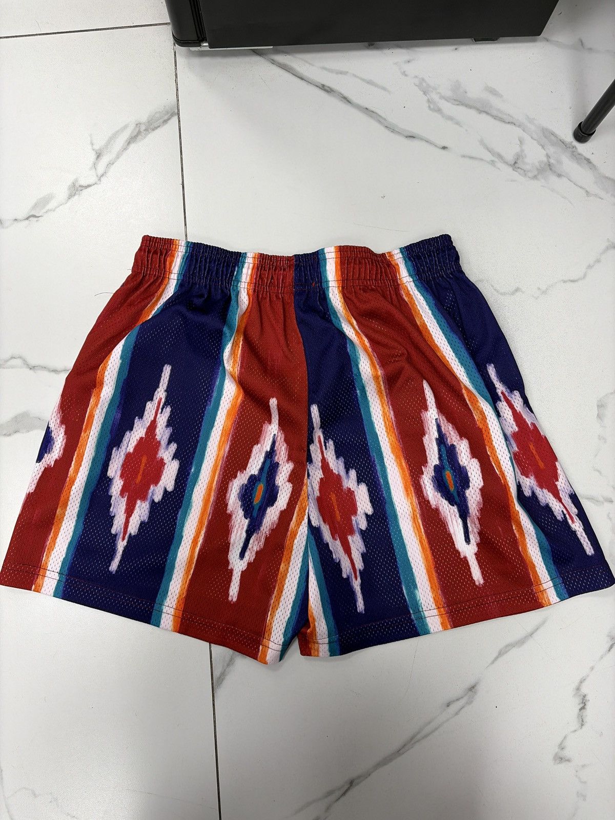 Eric Emanuel Eric Emanuel EE Short “Western Print/Blue” Size US 40 / EU 56 - 2 Thumbnail