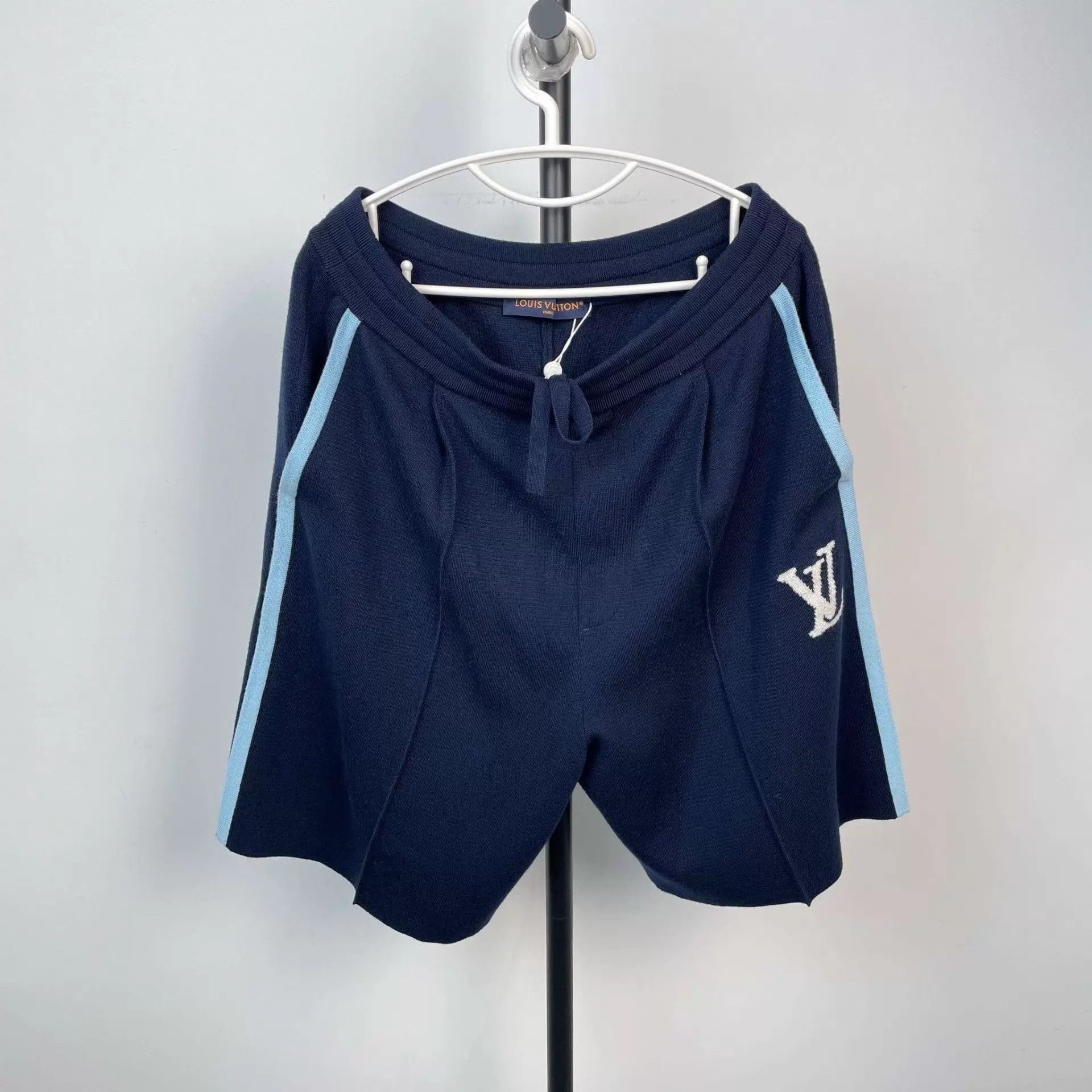 Louis Vuitton LV navy blue wool short XL Size US 36 / EU 52 - 1 Thumbnail