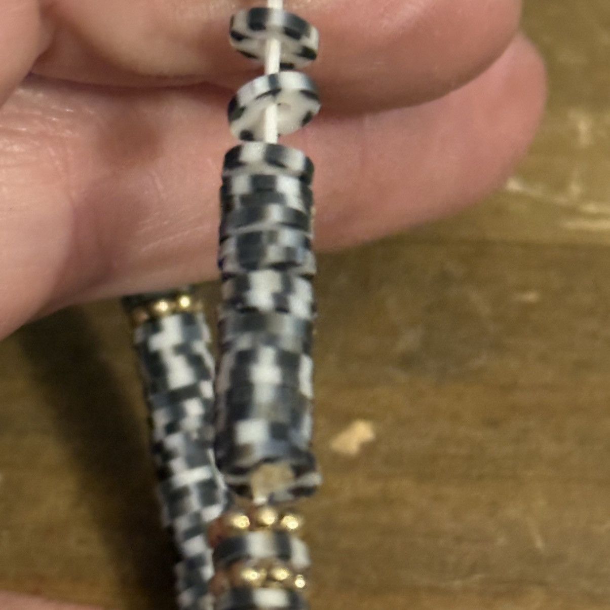 Other Black and white heshi bead stretch bracelets Size ONE SIZE - 3 Thumbnail