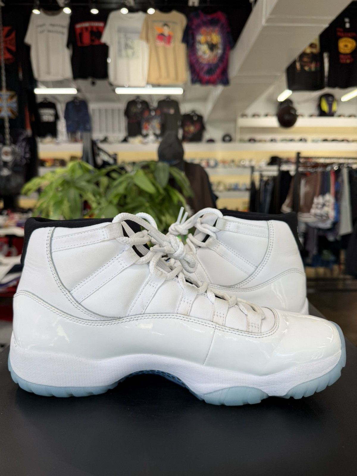Jordan Brand Air Jordan 11 Legend Blue Size 10.5 (2024) Size US 10.5 / EU 43-44 - 3 Thumbnail