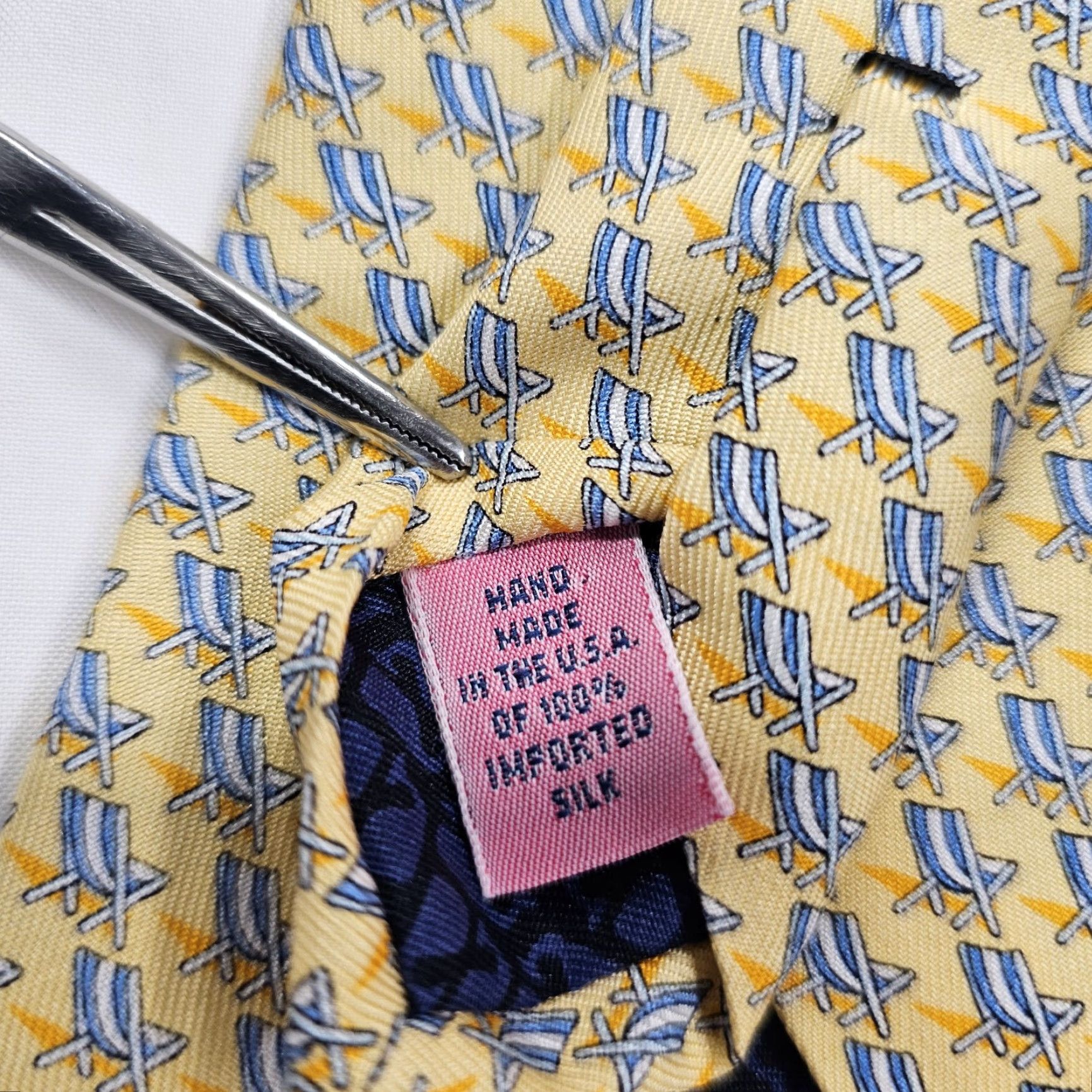 Vineyard Vines Vineyard Vines Necktie Men's Yellow Blue Beach Chairs Handmade Silk USA Tie Size ONE SIZE - 6 Thumbnail