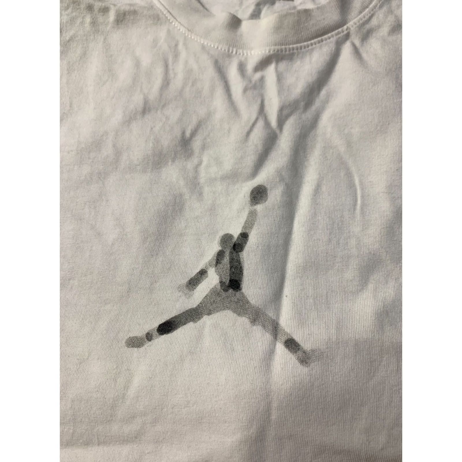 Nike Nike Air Jordan T-Shirt Men Size S White Jersey Logo 2023 Basketball Casual Shirt Size US S / EU 44-46 / 1 - 4 Thumbnail
