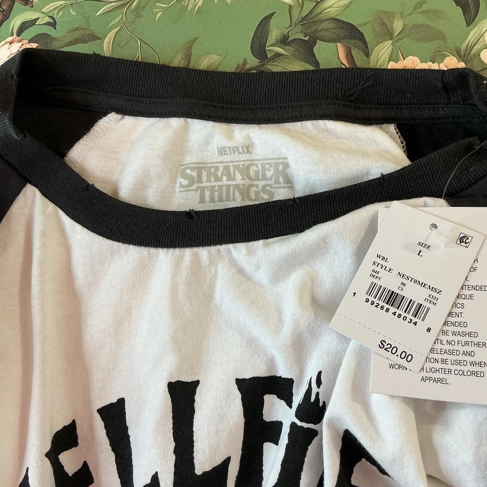 Other Stranger Things Hellfire Club Raglan Tee Large NWT Graphic Size US L / EU 52-54 / 3 - 3 Thumbnail