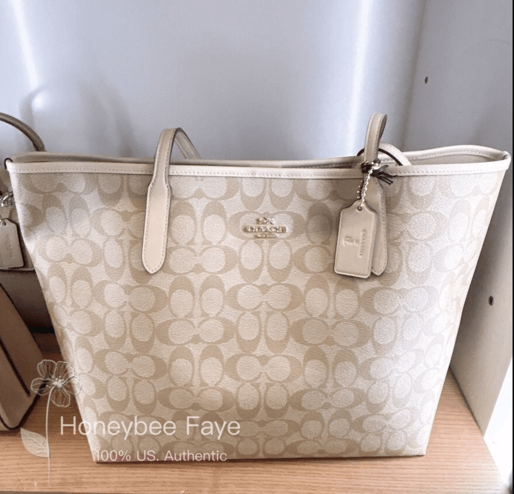 Coach NWT Coach New Year City Tote Bag With Dragon CQ188 Size ONE SIZE - 1 Thumbnail