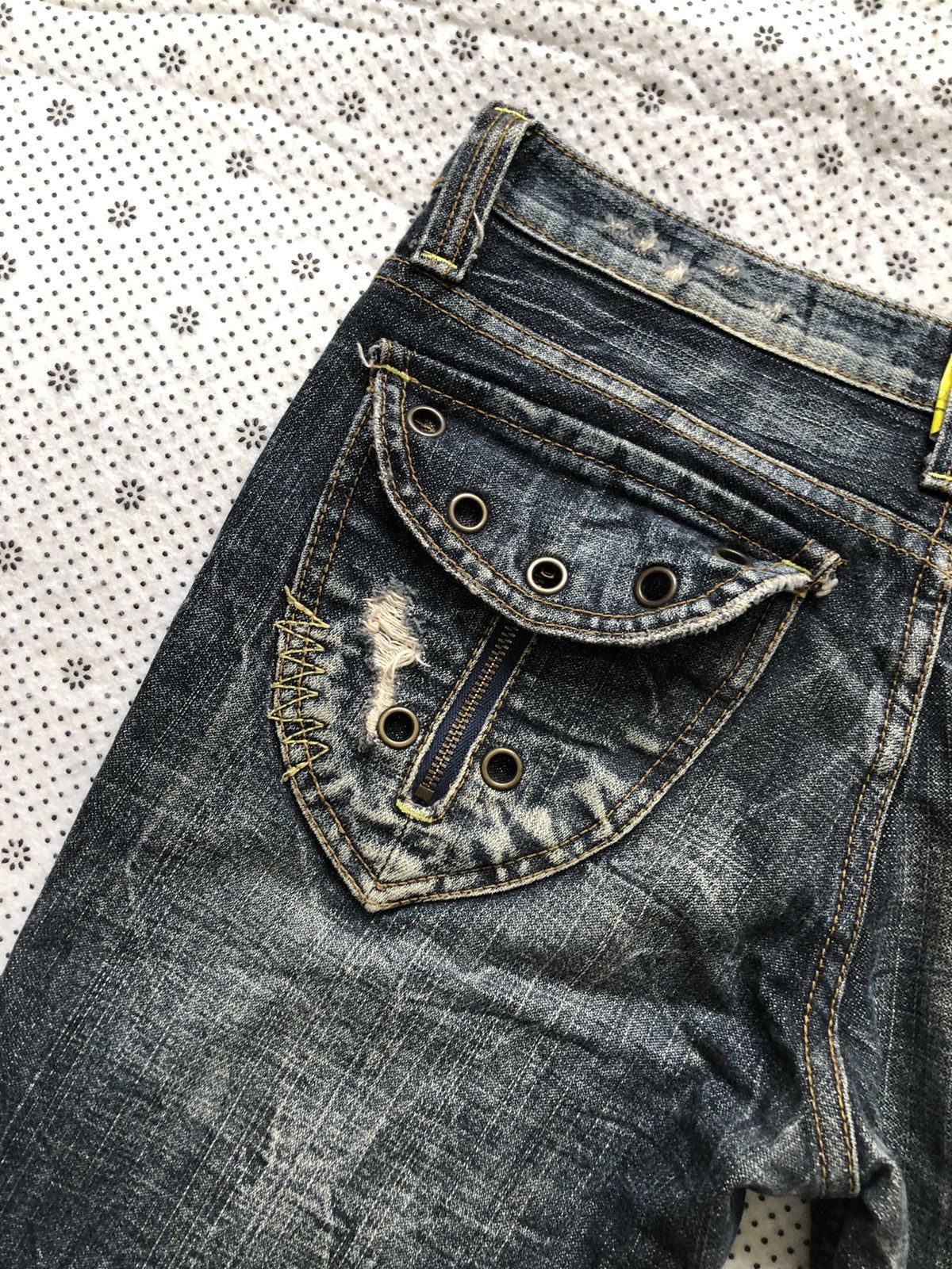 Hysteric Glamour × Japanese Brand Japanese Brand x On Board distressed jean Size 31" - 8 Thumbnail