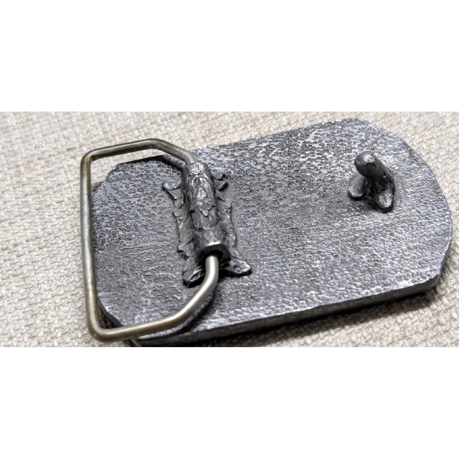 Vintage VINTAGE Remington belt buckle HUNTING DOG Irish Setter WESTERN duck hunt GUN Pewter Men Green belt buckle Bird Hunting size 1.75 in Mens Size ONE SIZE - 5 Thumbnail