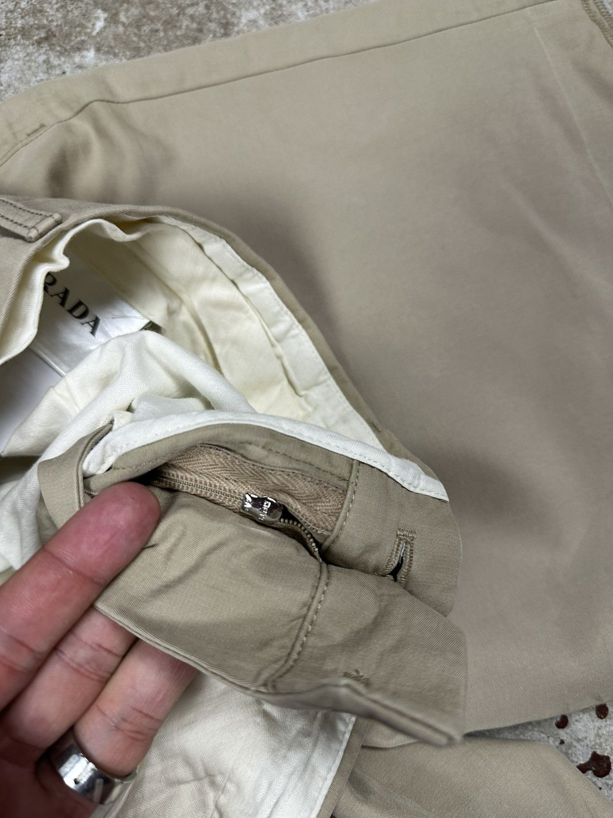 Prada Prada 2015 Beige Casual Chino Shorts Size US 36 / EU 52 - 13 Thumbnail