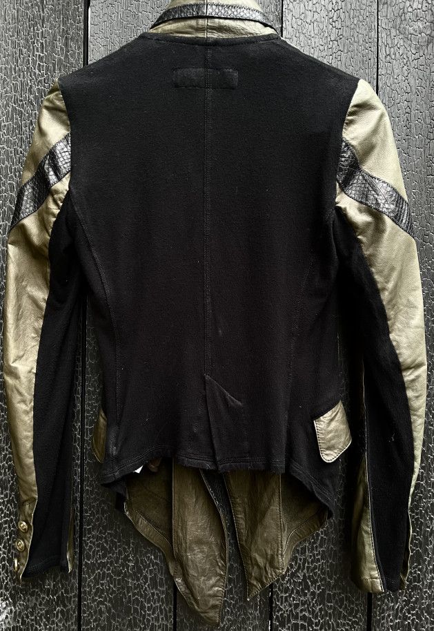 Share Spirit Homme Share Spirit snakeskin-pattern lambskin leather jacket Size US M / EU 48-50 / 2 - 3 Thumbnail